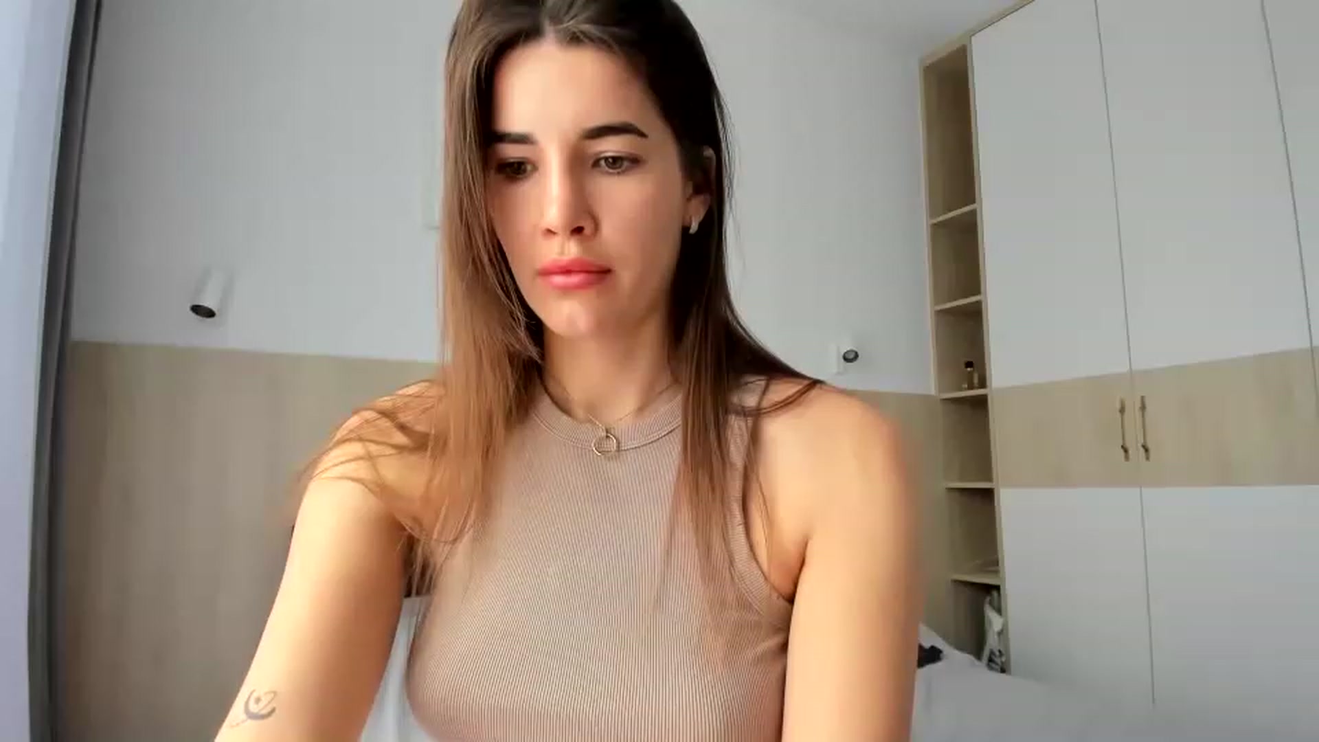 Gallery image thumbnail from EliinaGreen's myfreecams stream on, 03/14/2023, 10:25 image 6 of 20