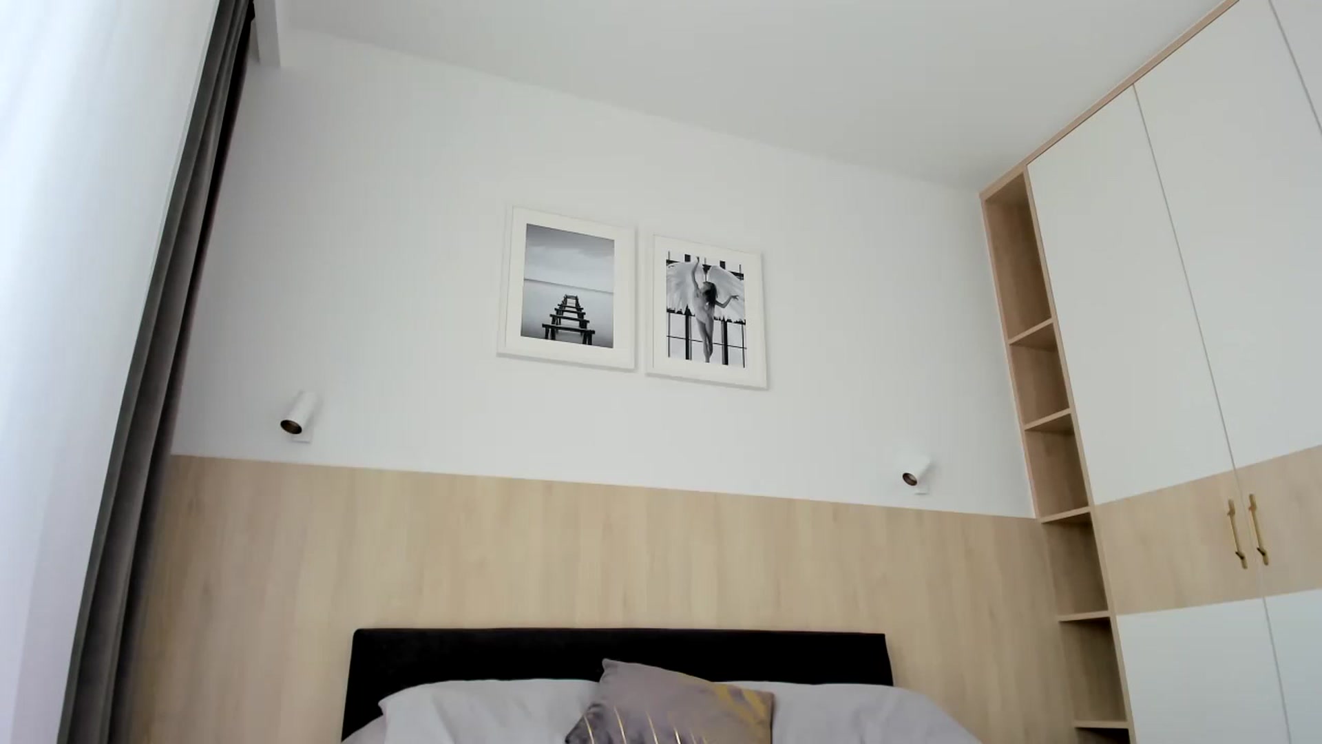 Gallery image thumbnail from EliinaGreen's myfreecams stream on, 03/19/2023, 08:43 image 13 of 20
