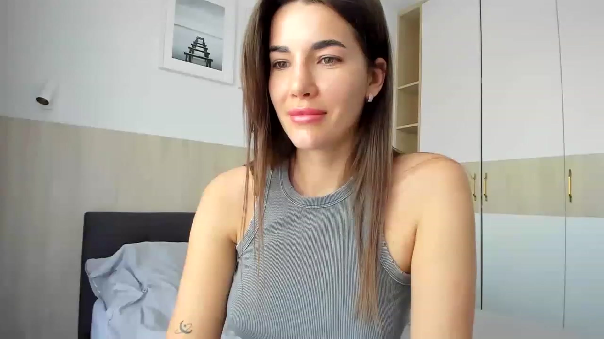 Gallery image thumbnail from EliinaGreen's myfreecams stream on, 03/29/2023, 11:49 image 14 of 20
