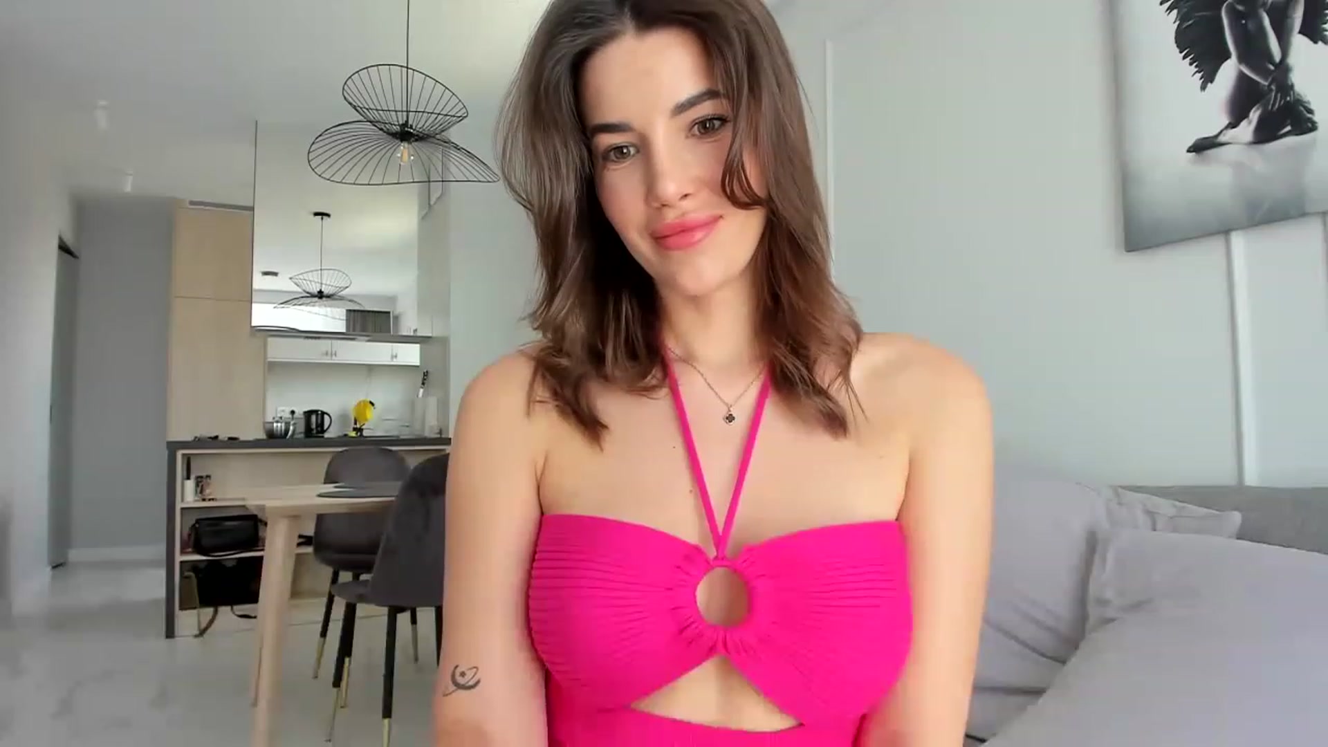 Gallery image thumbnail from EliinaGreen's myfreecams stream on, 05/08/2023, 09:35 image 4 of 20