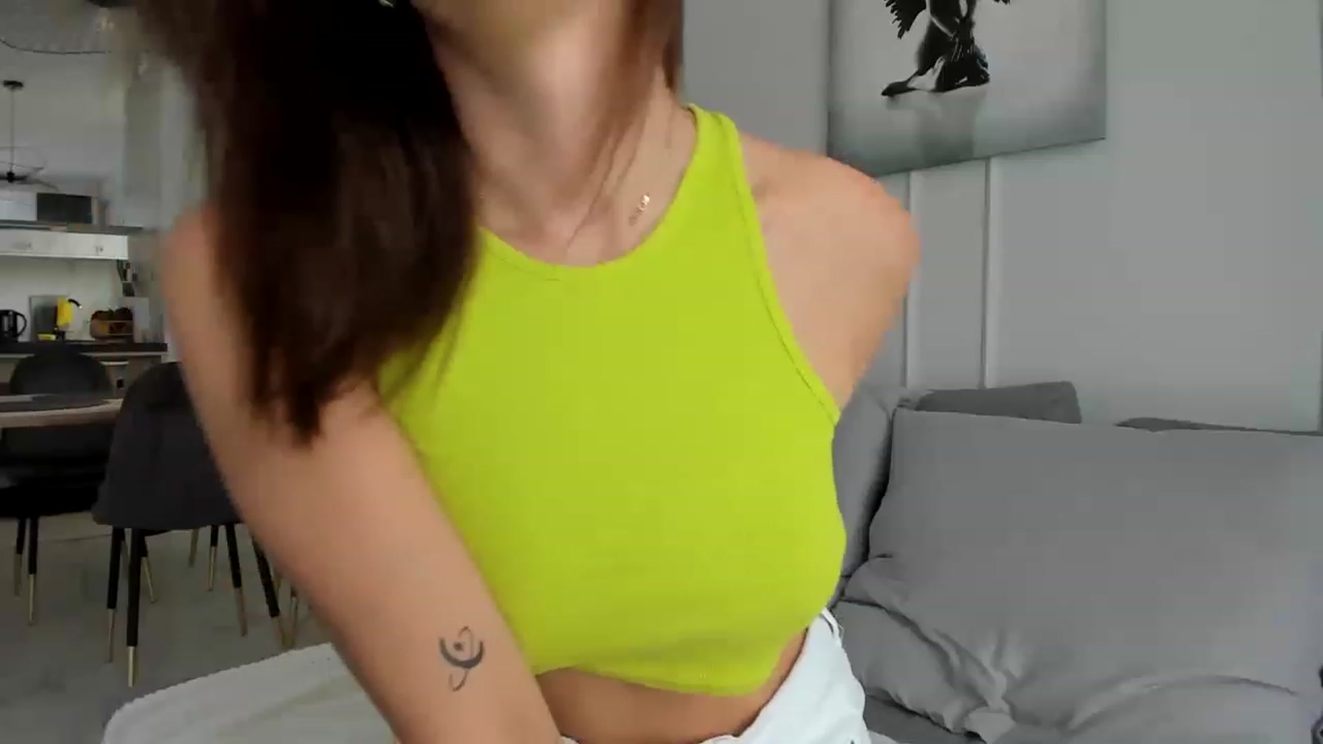 Gallery image thumbnail from EliinaGreen's myfreecams stream on, 05/17/2023, 10:09 image 16 of 20