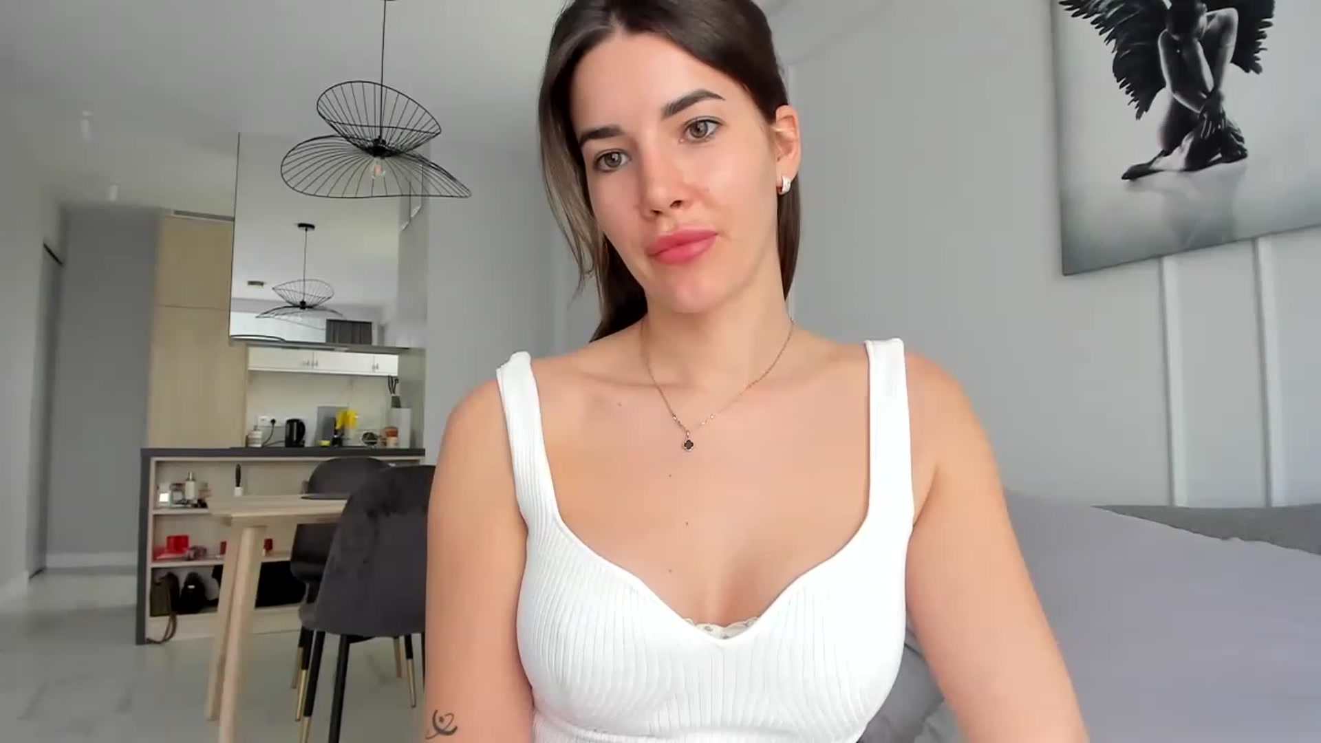 Gallery image thumbnail from EliinaGreen's myfreecams stream on, 05/19/2023, 09:58 image 17 of 20