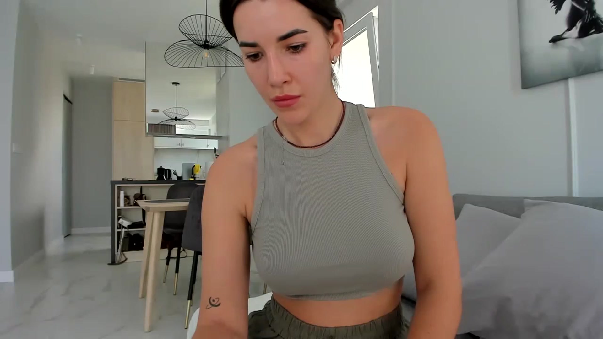 Gallery image thumbnail from EliinaGreen's myfreecams stream on, 06/25/2023, 08:42 image 15 of 20