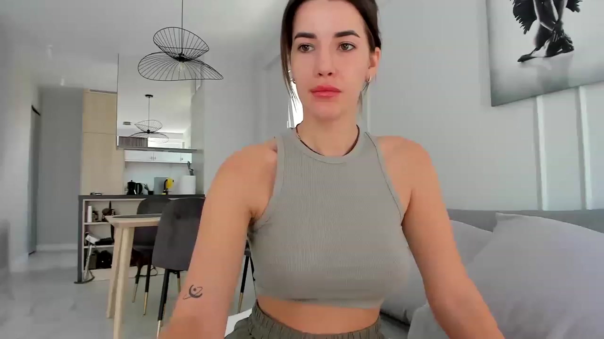 Gallery image thumbnail from EliinaGreen's myfreecams stream on, 06/25/2023, 08:42 image 8 of 20