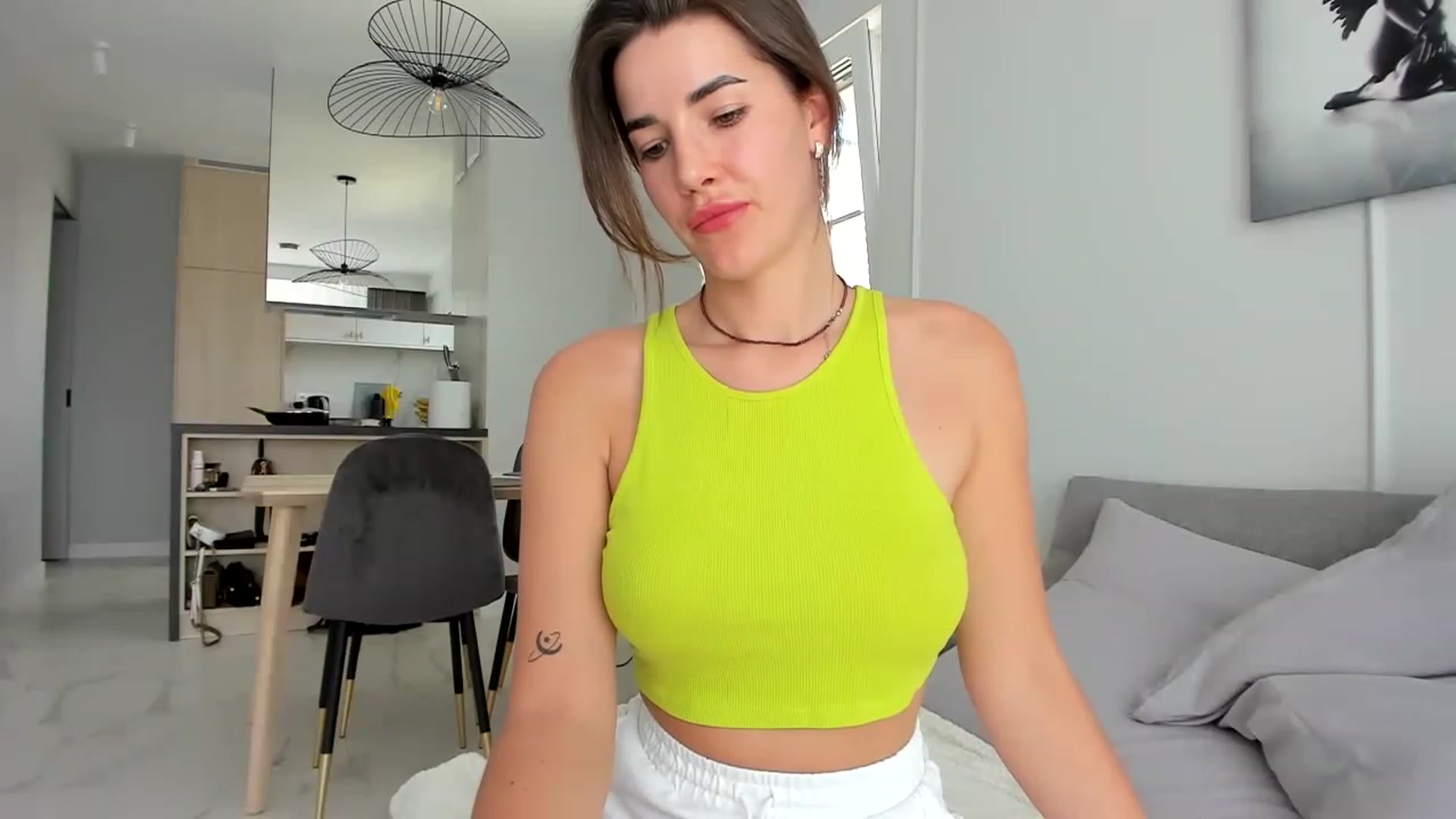 Gallery image thumbnail from EliinaGreen's myfreecams stream on, 06/26/2023, 09:15 image 16 of 20
