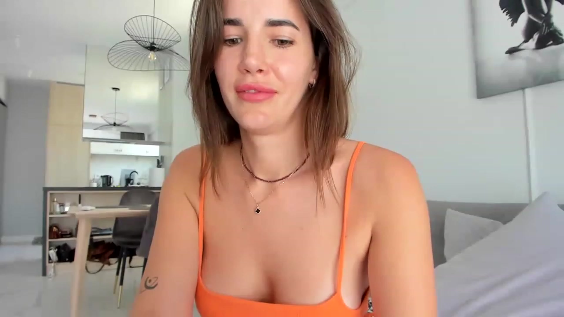 Gallery image thumbnail from EliinaGreen's myfreecams stream on, 07/17/2023, 11:11 image 4 of 20