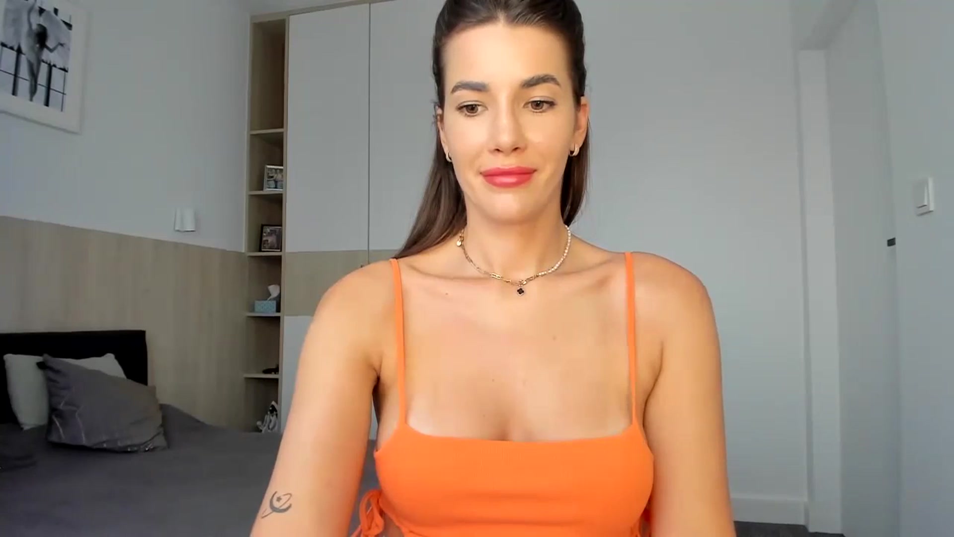 Gallery image thumbnail from EliinaGreen's myfreecams stream on, 09/06/2023, 17:12 image 13 of 20