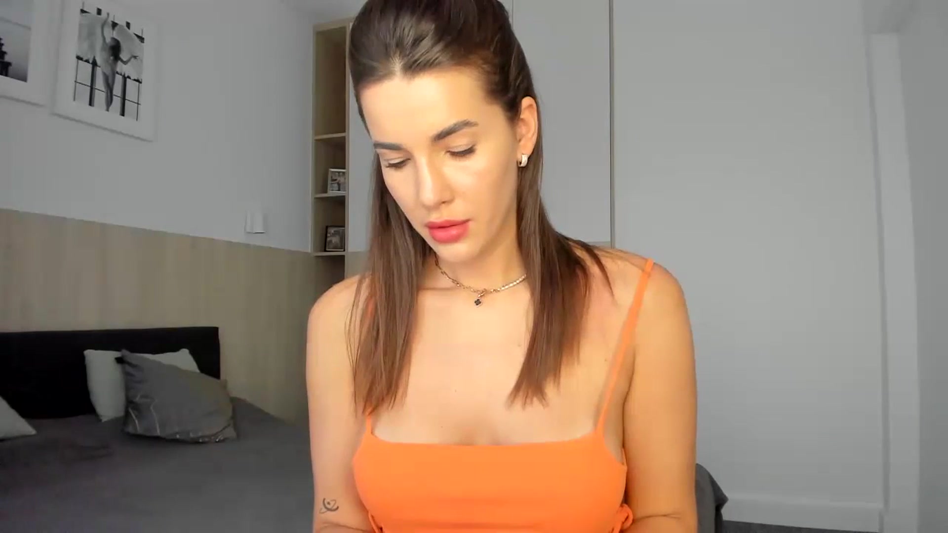 Gallery image thumbnail from EliinaGreen's myfreecams stream on, 09/06/2023, 17:12 image 19 of 20