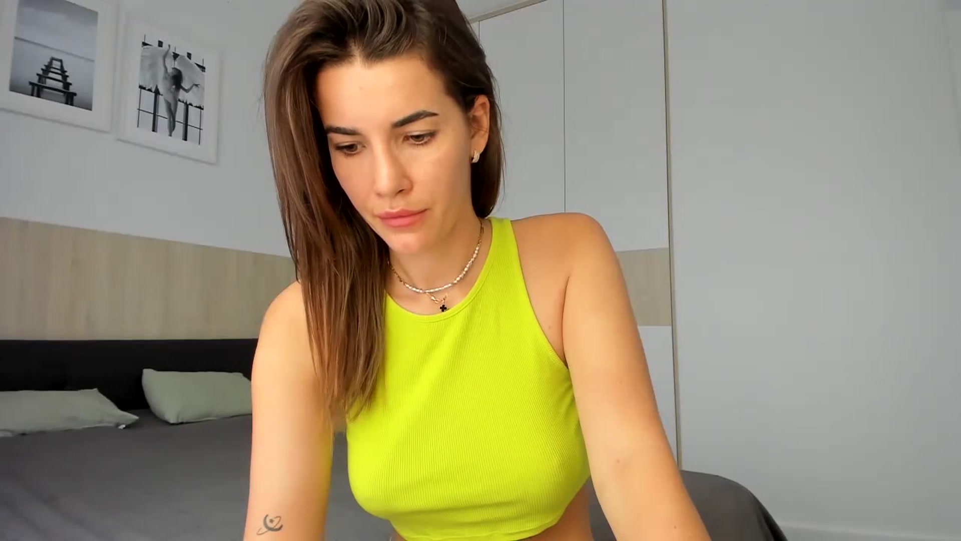 Gallery image thumbnail from EliinaGreen's myfreecams stream on, 09/26/2023, 07:32 image 11 of 20