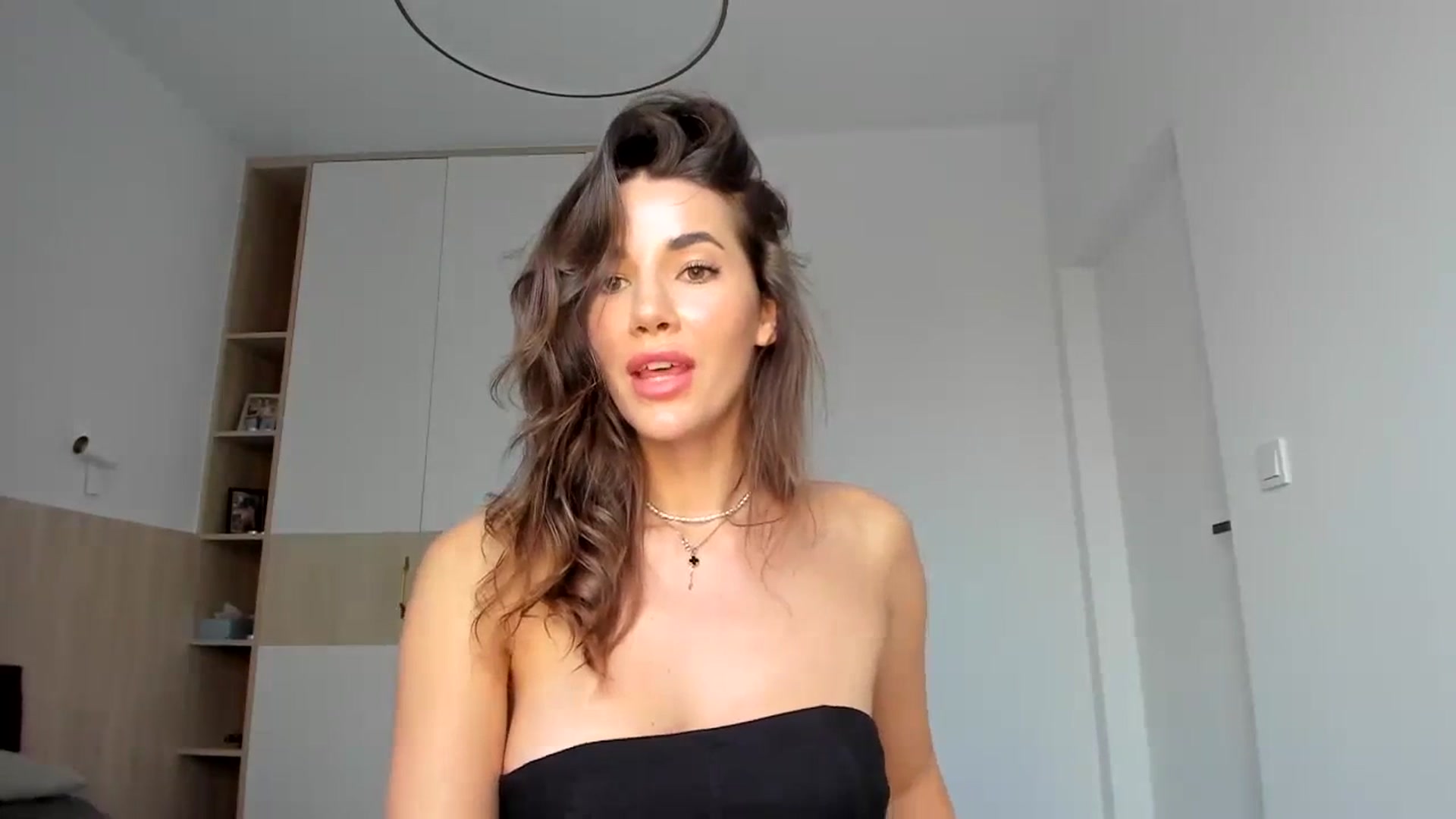 Gallery image thumbnail from EliinaGreen's myfreecams stream on, 10/11/2023, 15:33 image 18 of 20