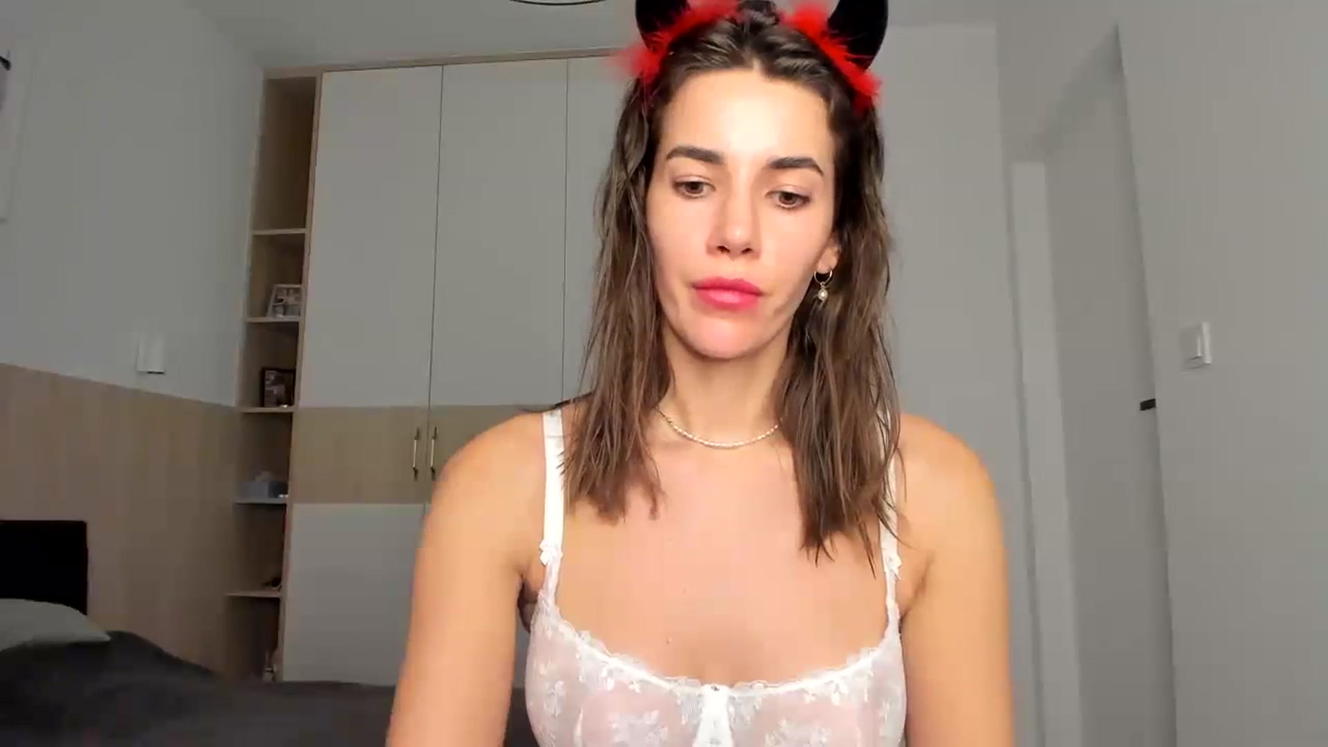 Gallery image thumbnail from EliinaGreen's myfreecams stream on, 10/30/2023, 16:51 image 10 of 20