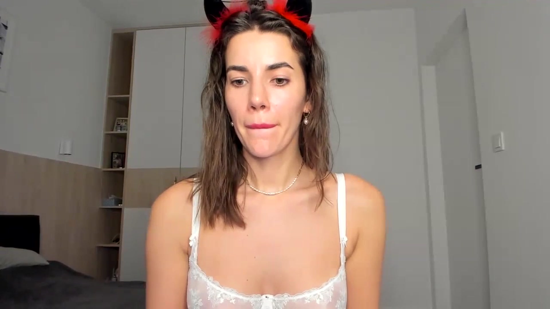 Gallery image thumbnail from EliinaGreen's myfreecams stream on, 10/30/2023, 16:51 image 19 of 20