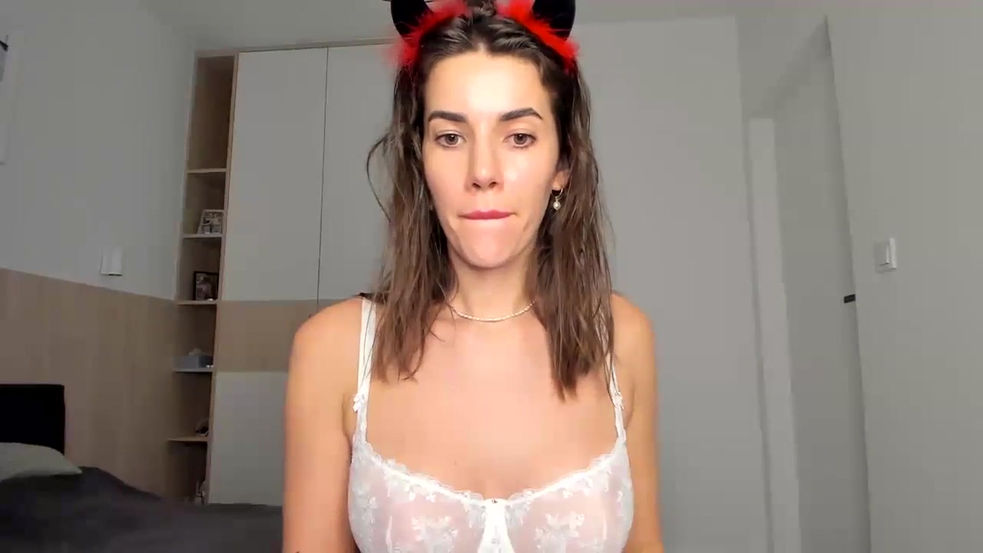 Gallery image thumbnail from EliinaGreen's myfreecams stream on, 10/30/2023, 16:51 image 11 of 20
