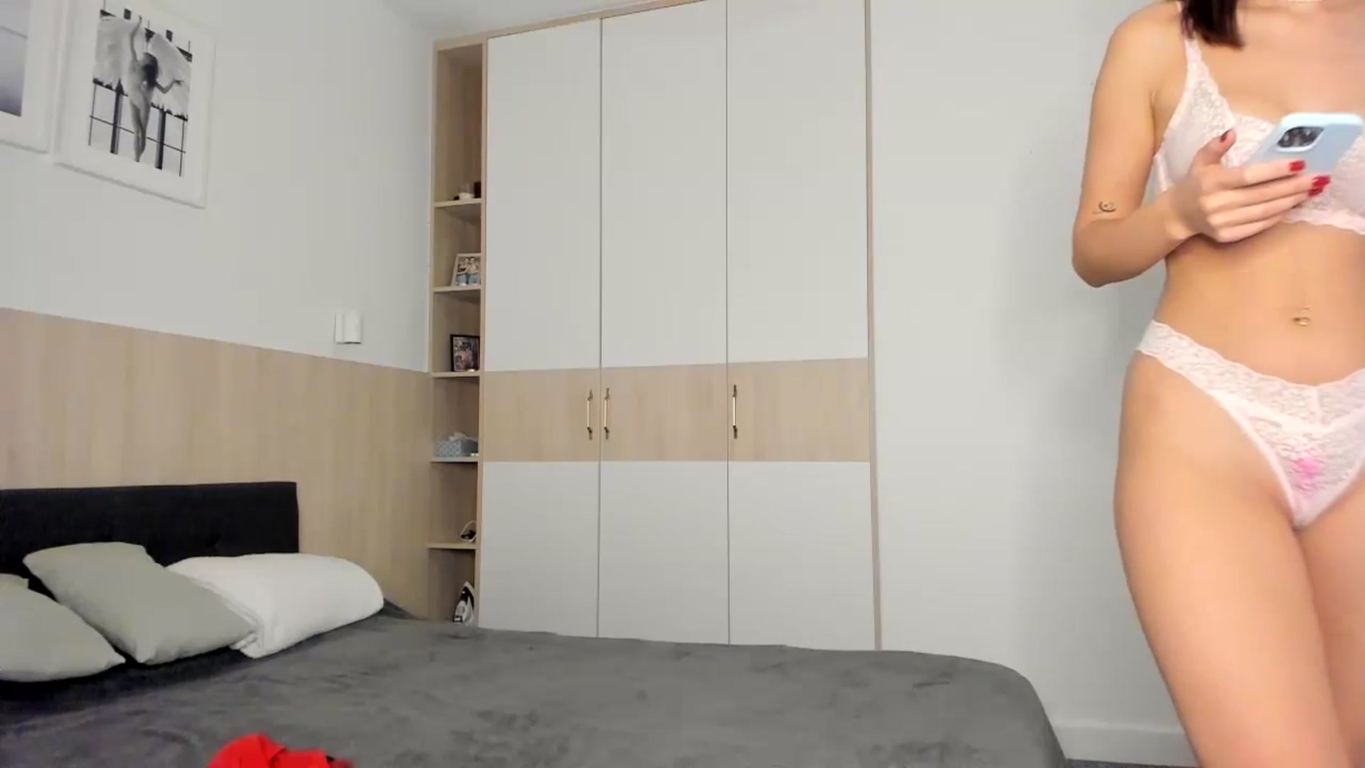 Gallery image thumbnail from EliinaGreen's myfreecams stream on, 11/02/2023, 18:26 image 17 of 20
