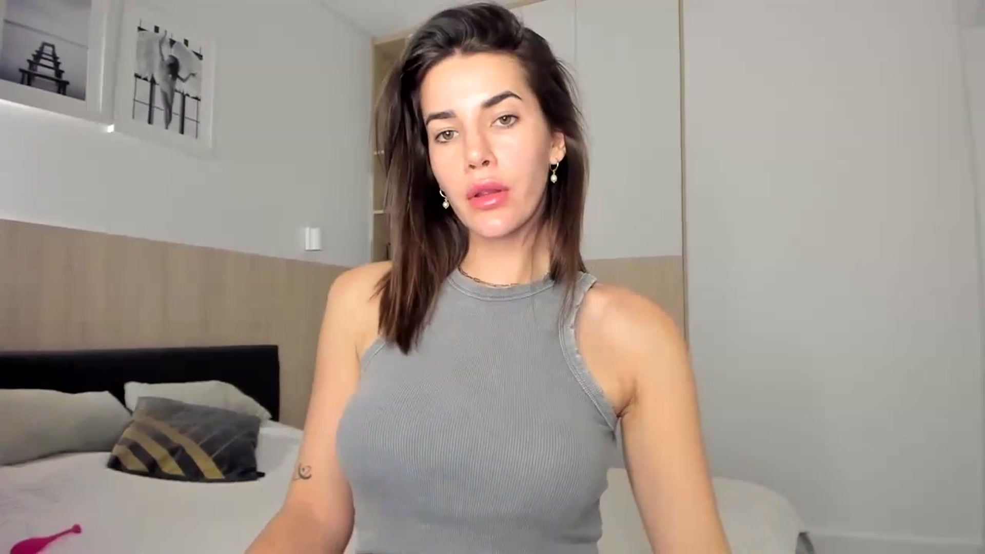 Gallery image thumbnail from EliinaGreen's myfreecams stream on, 11/17/2023, 20:09 image 3 of 20