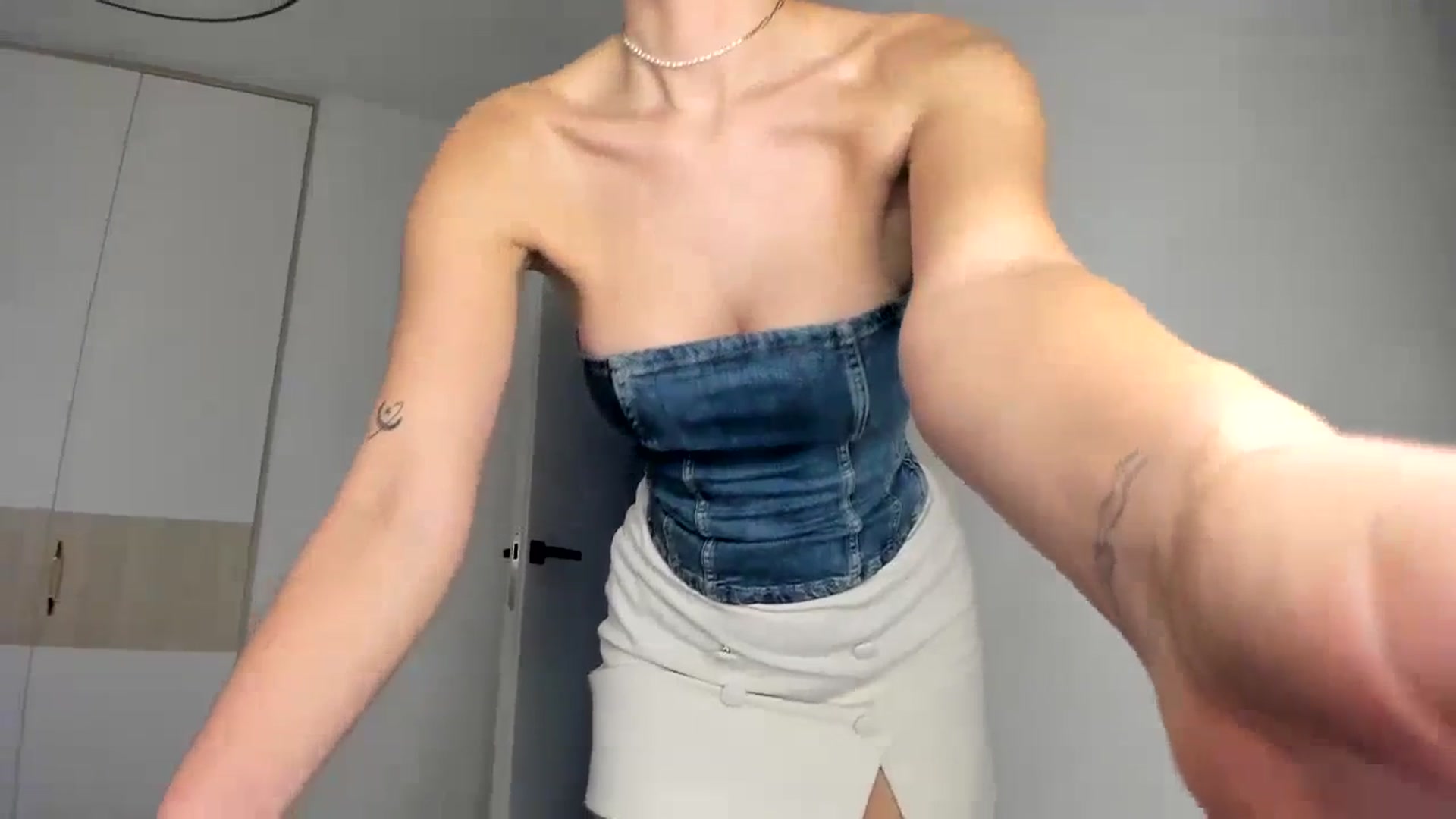 Gallery image thumbnail from EliinaGreen's myfreecams stream on, 11/28/2023, 17:33 image 10 of 20