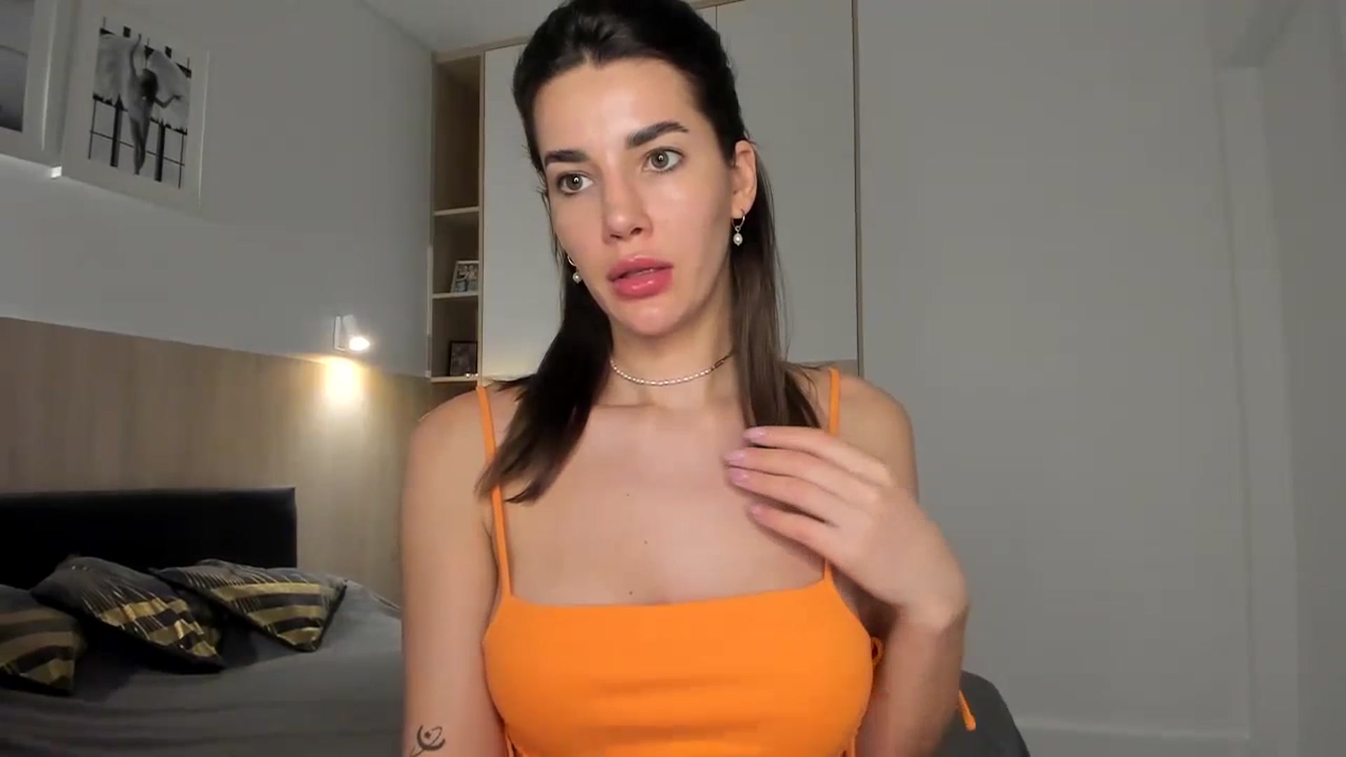 Gallery image thumbnail from EliinaGreen's myfreecams stream on, 12/03/2023, 18:29 image 3 of 20