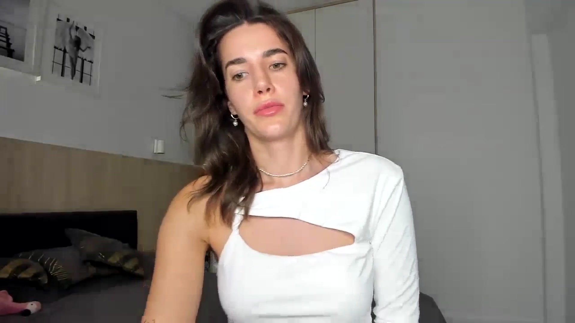 Gallery image thumbnail from EliinaGreen's myfreecams stream on, 12/04/2023, 17:12 image 6 of 20