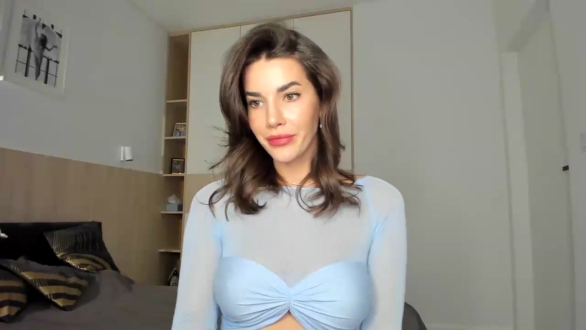 Gallery image thumbnail from EliinaGreen's myfreecams stream on, 12/06/2023, 16:29 image 14 of 20