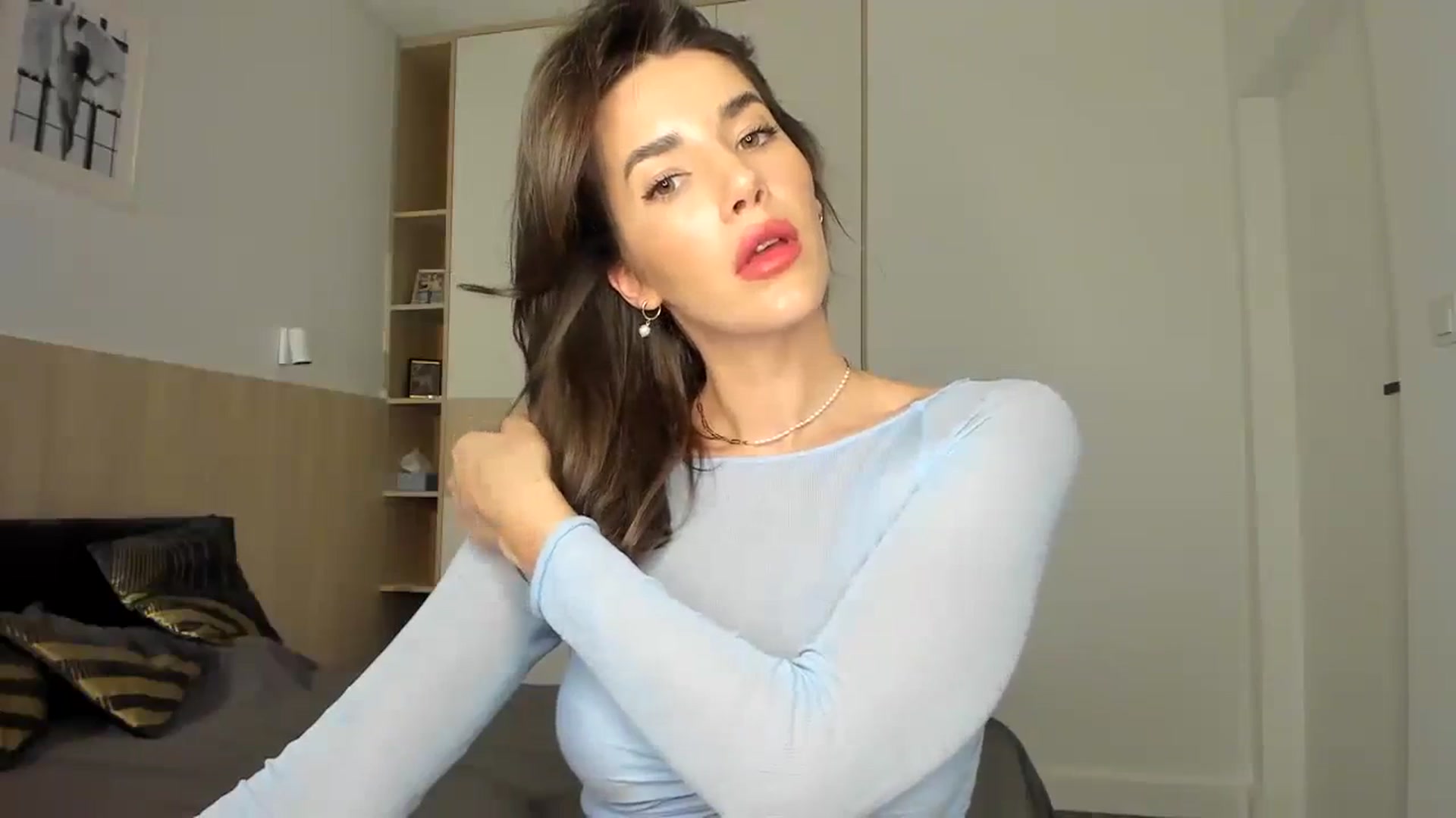 Gallery image thumbnail from EliinaGreen's myfreecams stream on, 12/06/2023, 17:12 image 6 of 20