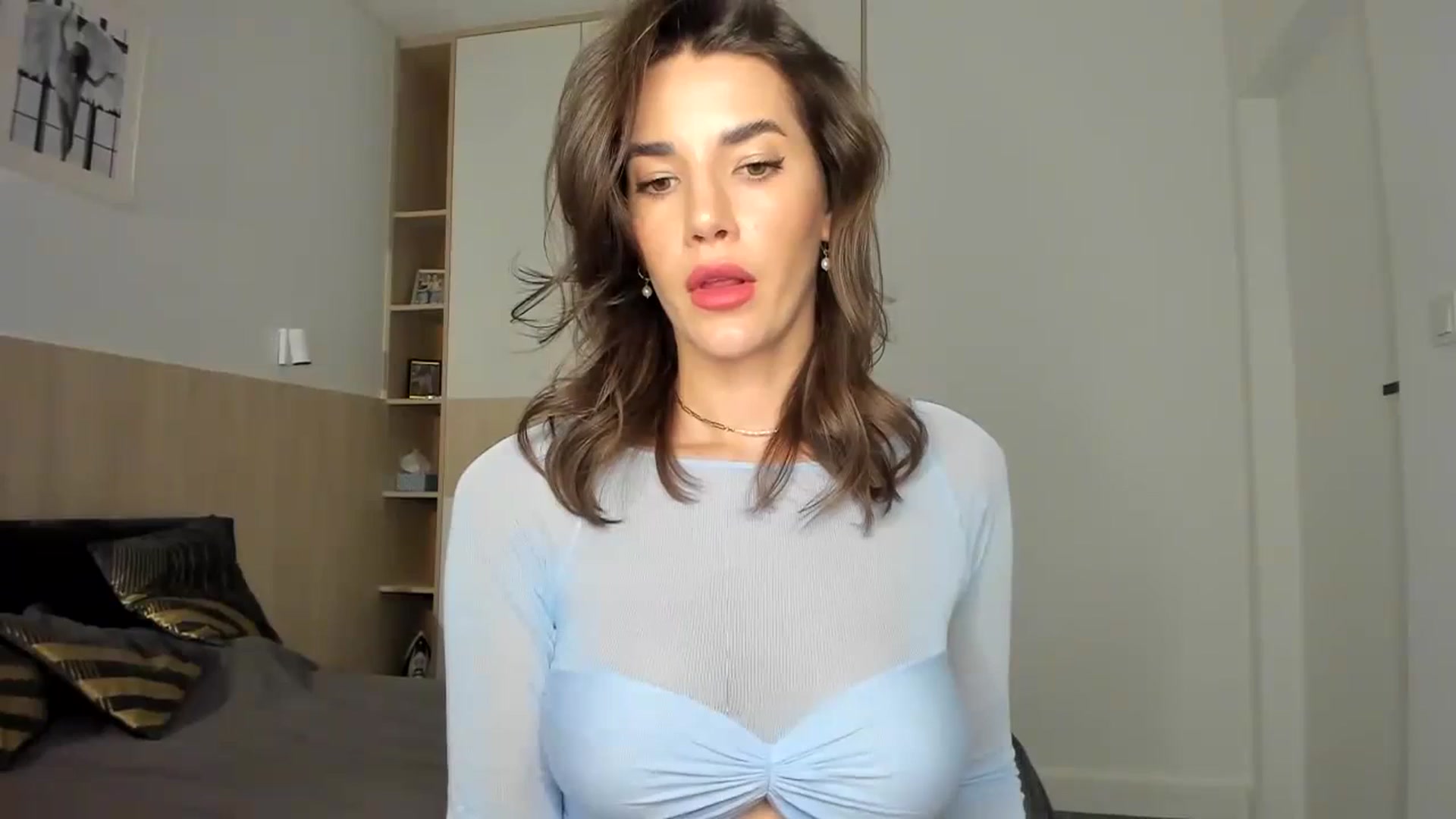 Gallery image thumbnail from EliinaGreen's myfreecams stream on, 12/06/2023, 17:12 image 1 of 20