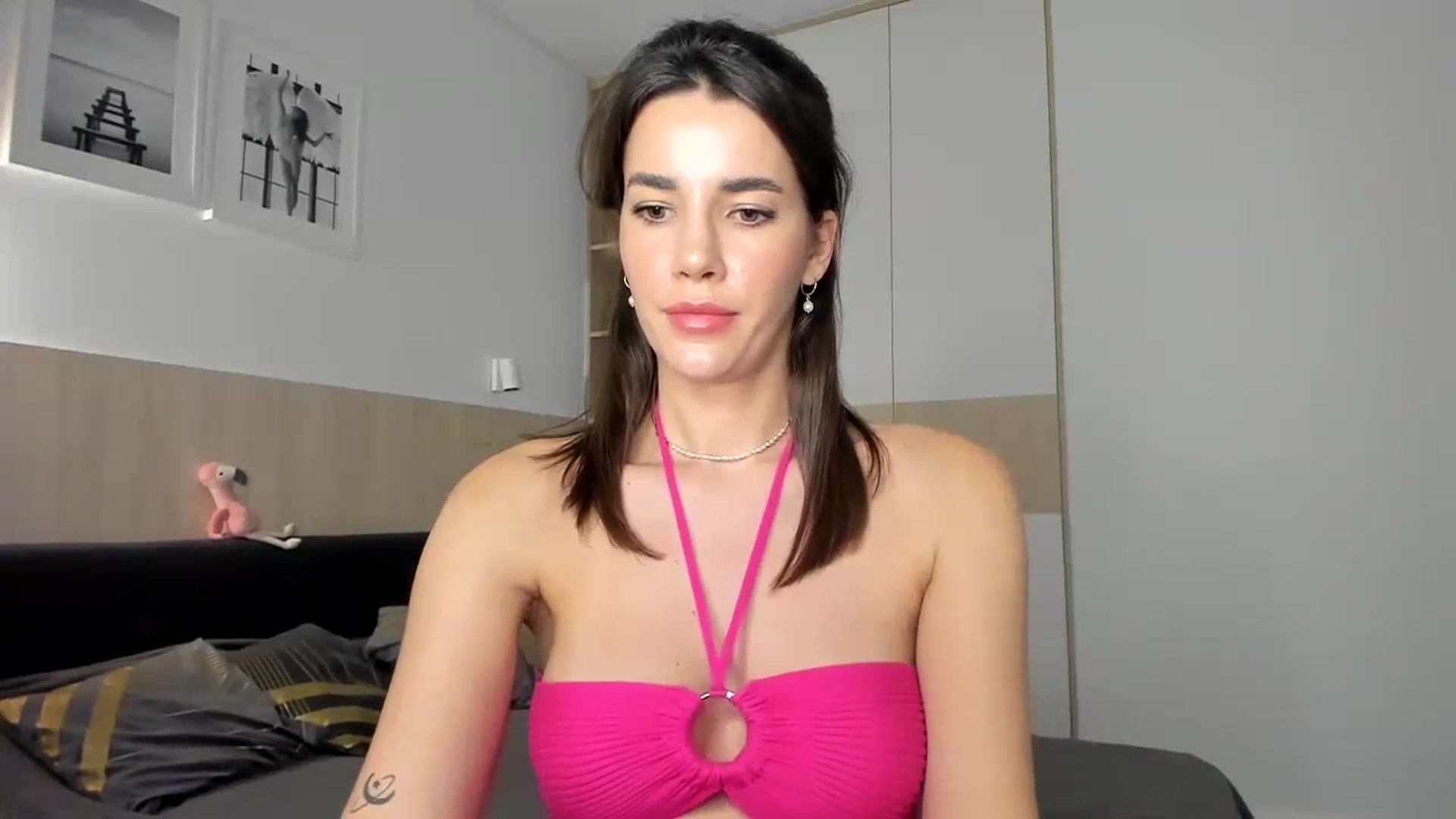 Gallery image thumbnail from EliinaGreen's myfreecams stream on, 12/12/2023, 16:39 image 4 of 20