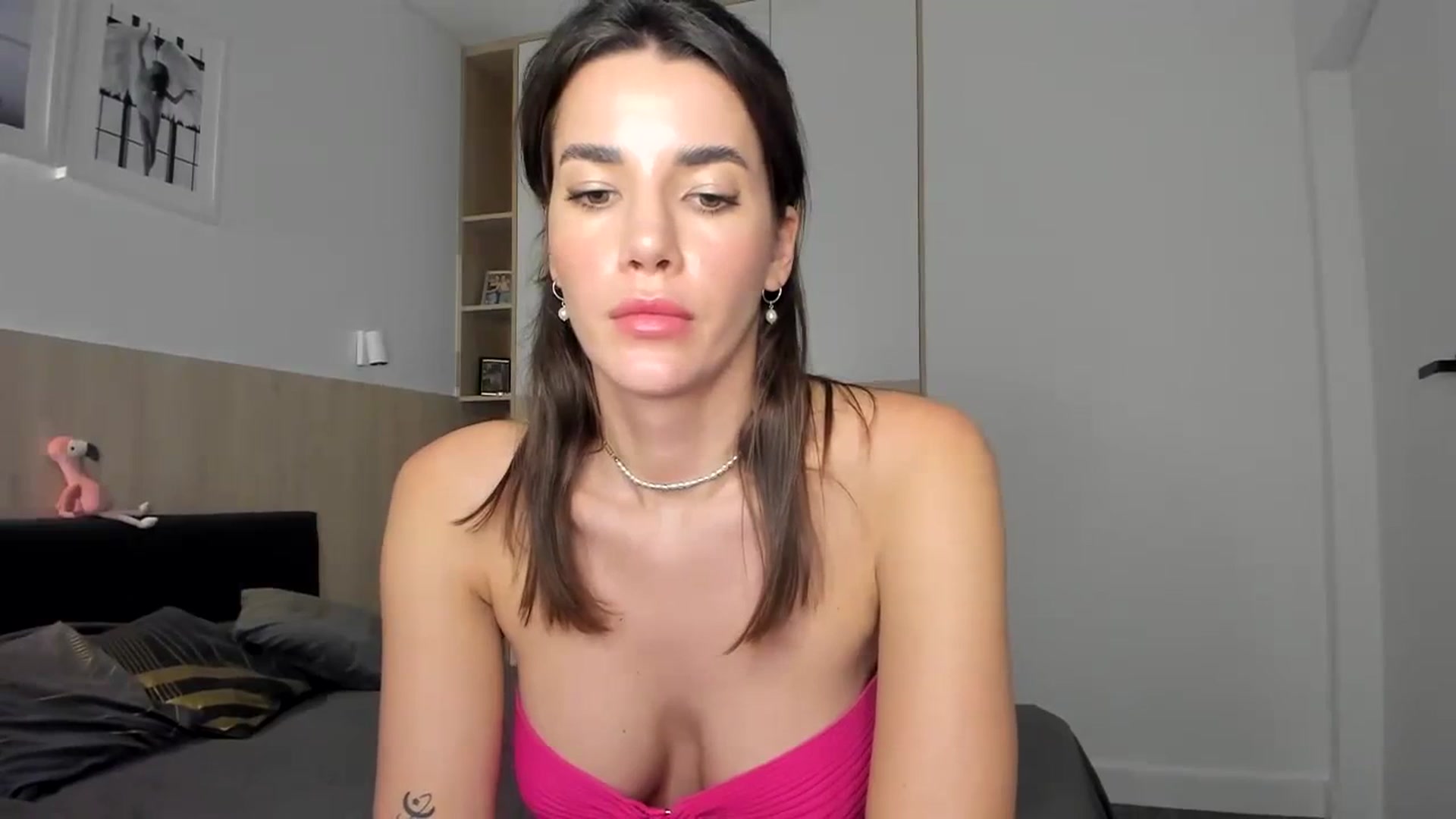 Gallery image thumbnail from EliinaGreen's myfreecams stream on, 12/12/2023, 17:42 image 17 of 20