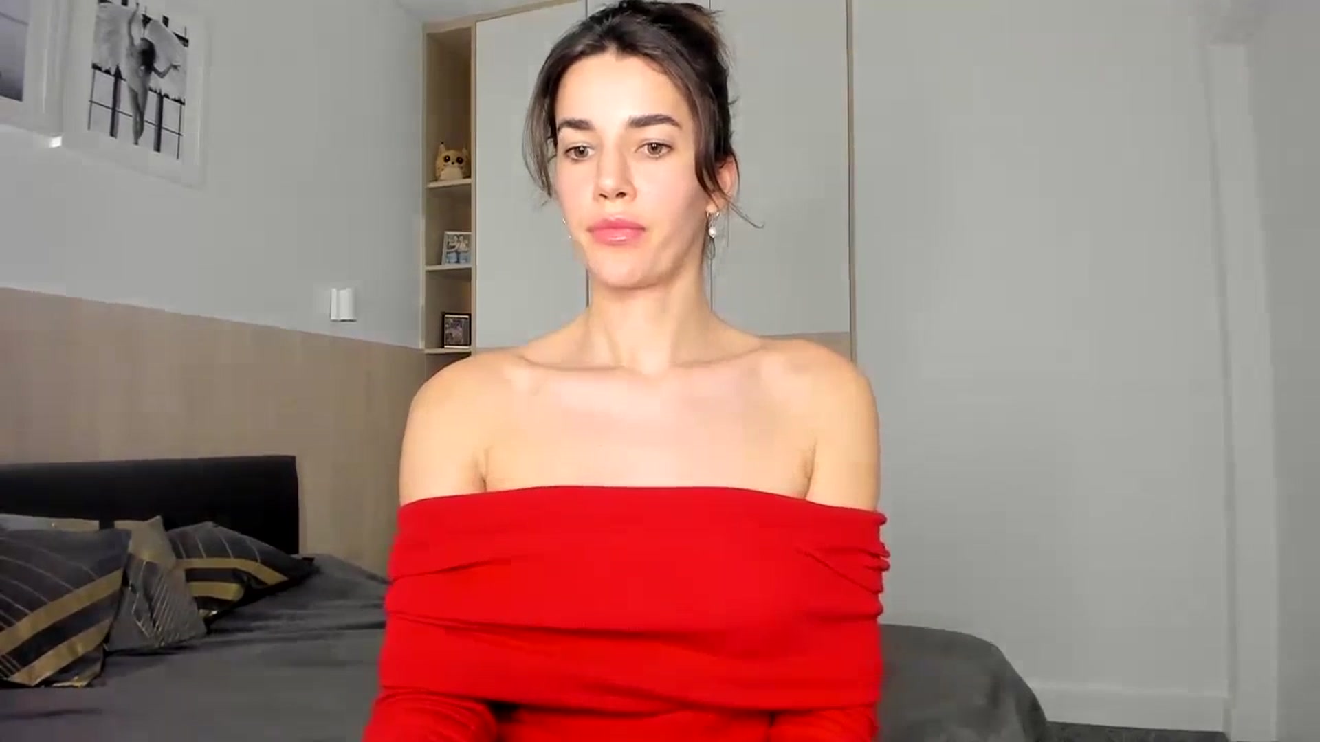 Gallery image thumbnail from EliinaGreen's myfreecams stream on, 12/19/2023, 21:22 image 17 of 20