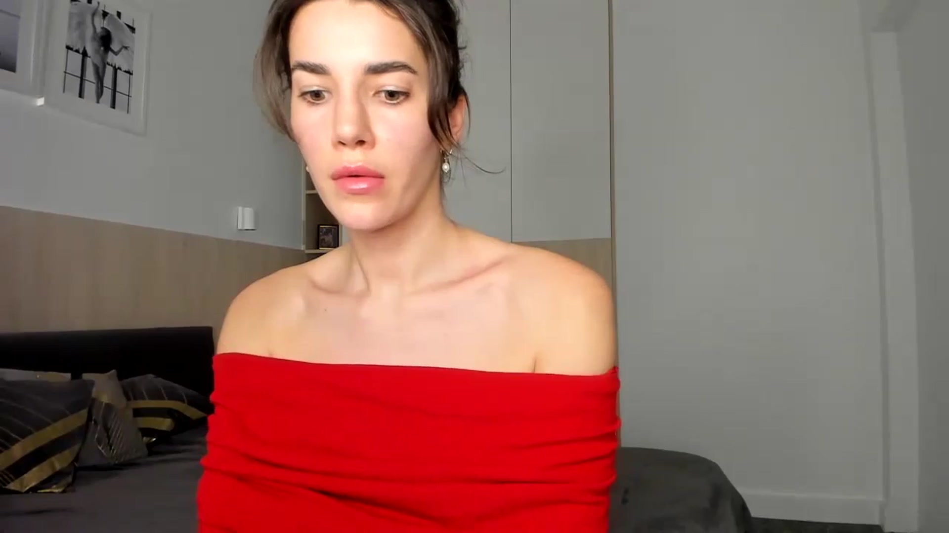 Gallery image thumbnail from EliinaGreen's myfreecams stream on, 12/19/2023, 21:22 image 14 of 20