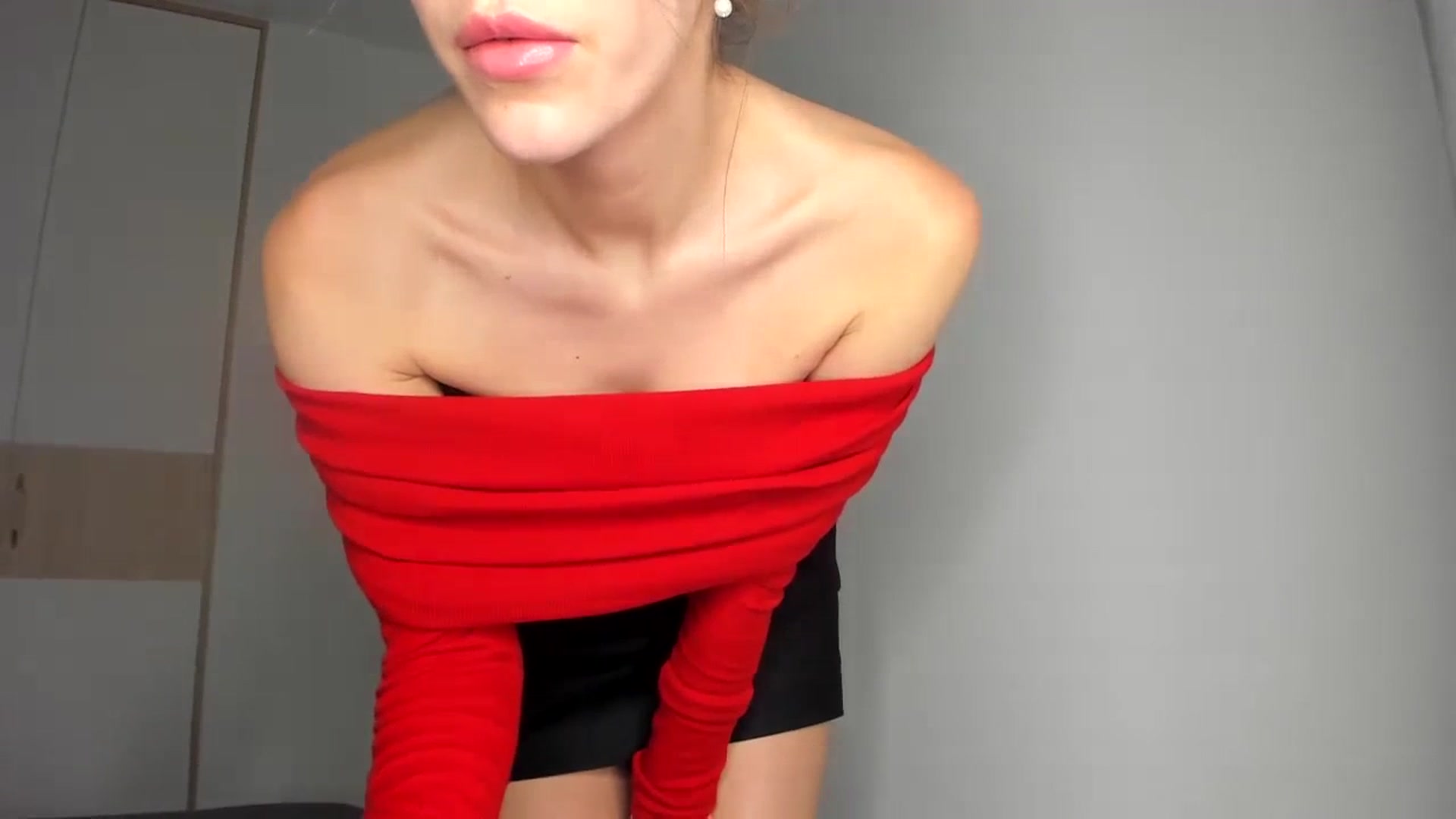 Gallery image thumbnail from EliinaGreen's myfreecams stream on, 12/19/2023, 21:22 image 19 of 20