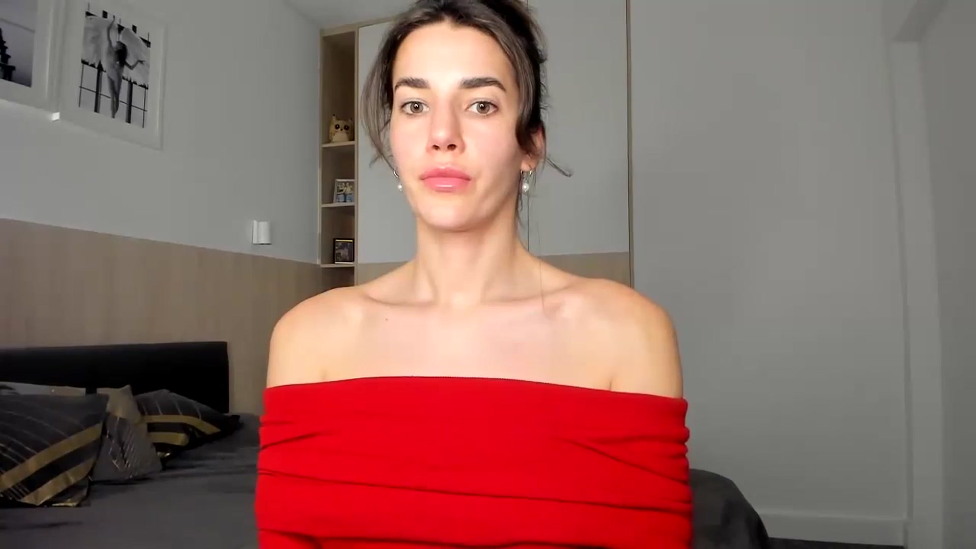 Gallery image thumbnail from EliinaGreen's myfreecams stream on, 12/19/2023, 21:47 image 1 of 20