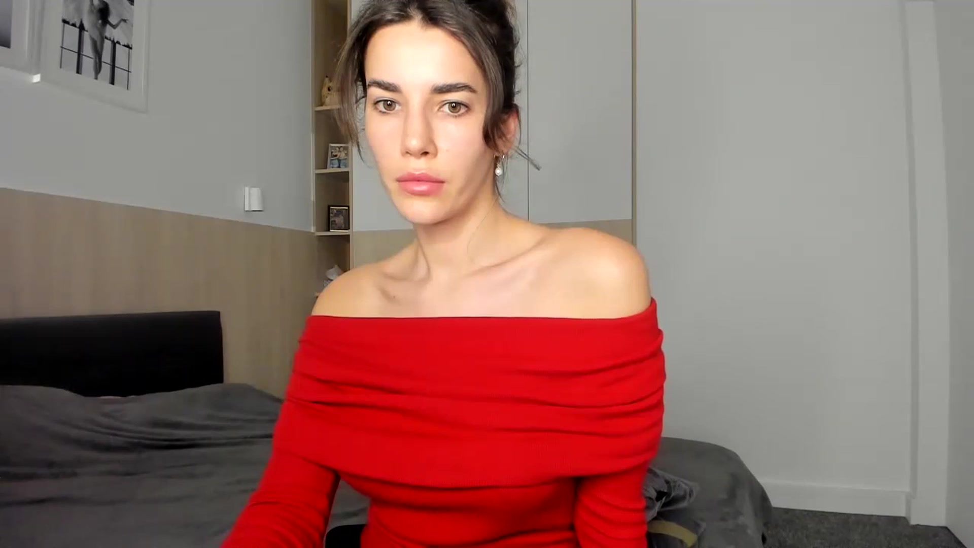Gallery image thumbnail from EliinaGreen's myfreecams stream on, 12/19/2023, 21:47 image 18 of 20