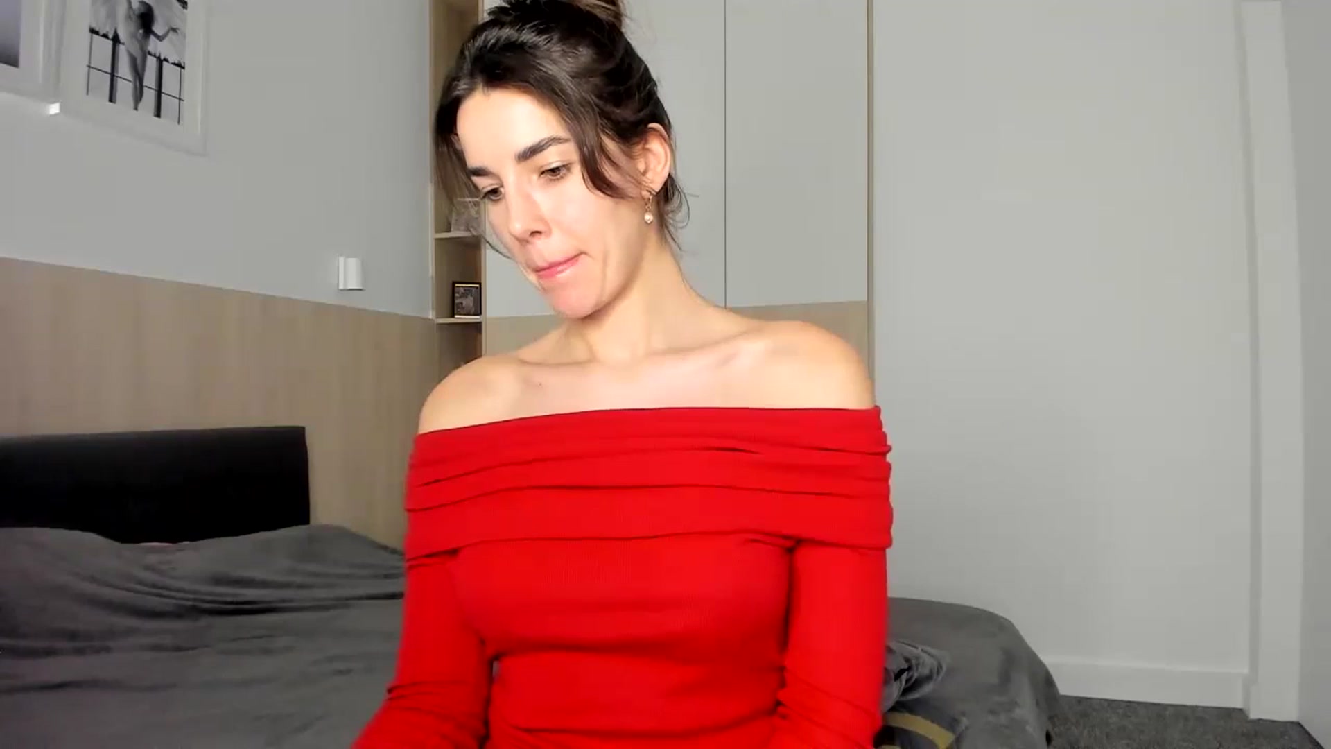 Gallery image thumbnail from EliinaGreen's myfreecams stream on, 12/19/2023, 21:47 image 13 of 20