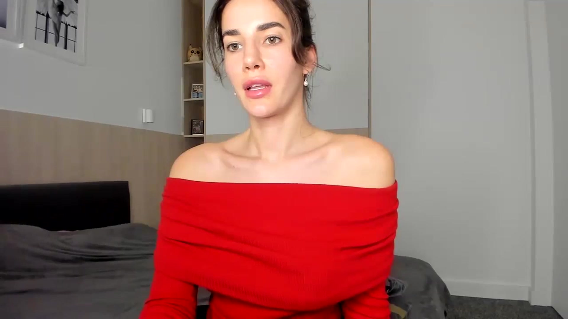 Gallery image thumbnail from EliinaGreen's myfreecams stream on, 12/19/2023, 21:47 image 17 of 20