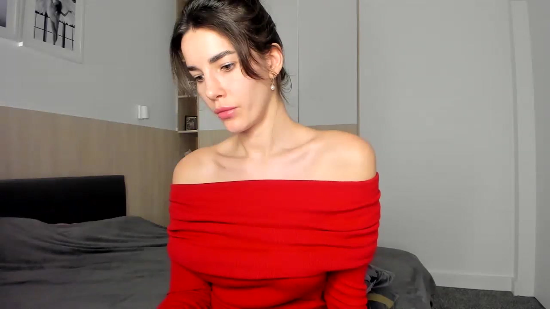 Gallery image thumbnail from EliinaGreen's myfreecams stream on, 12/19/2023, 21:47 image 19 of 20