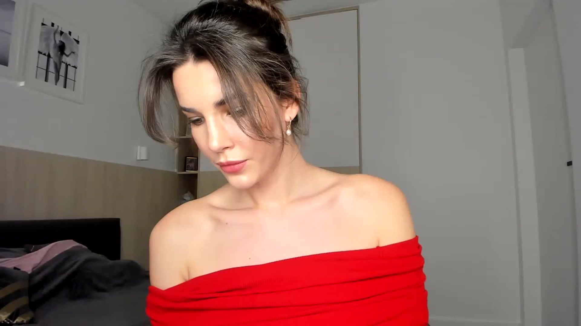 Gallery image thumbnail from EliinaGreen's myfreecams stream on, 12/20/2023, 16:42 image 14 of 20