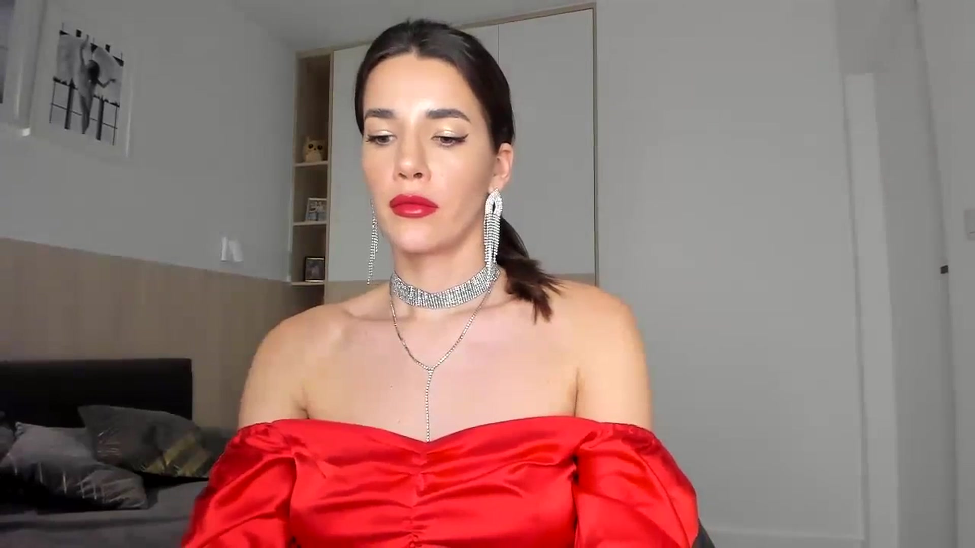 Gallery image thumbnail from EliinaGreen's myfreecams stream on, 12/23/2023, 20:01 image 13 of 20
