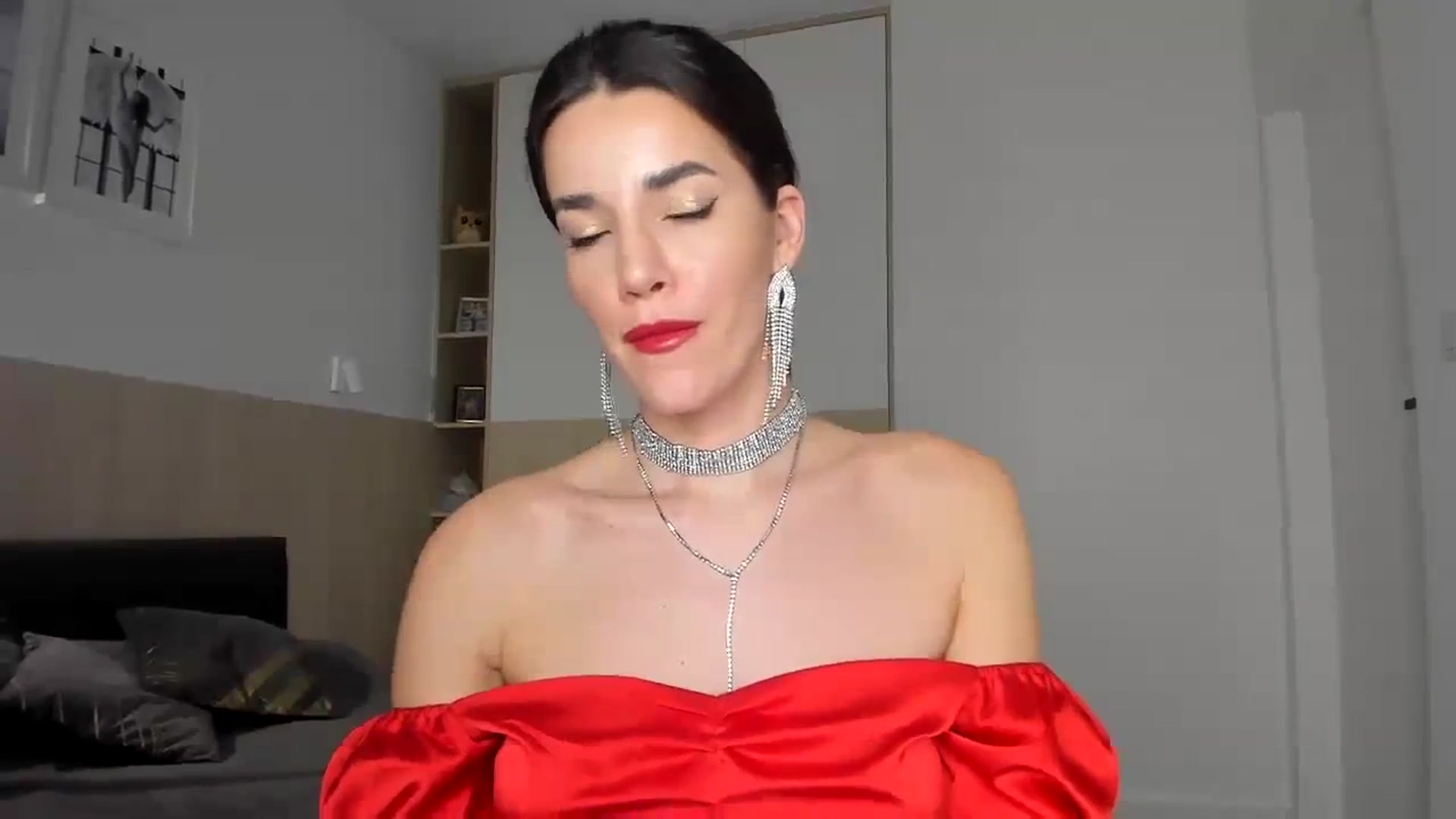Gallery image thumbnail from EliinaGreen's myfreecams stream on, 12/23/2023, 20:01 image 17 of 20