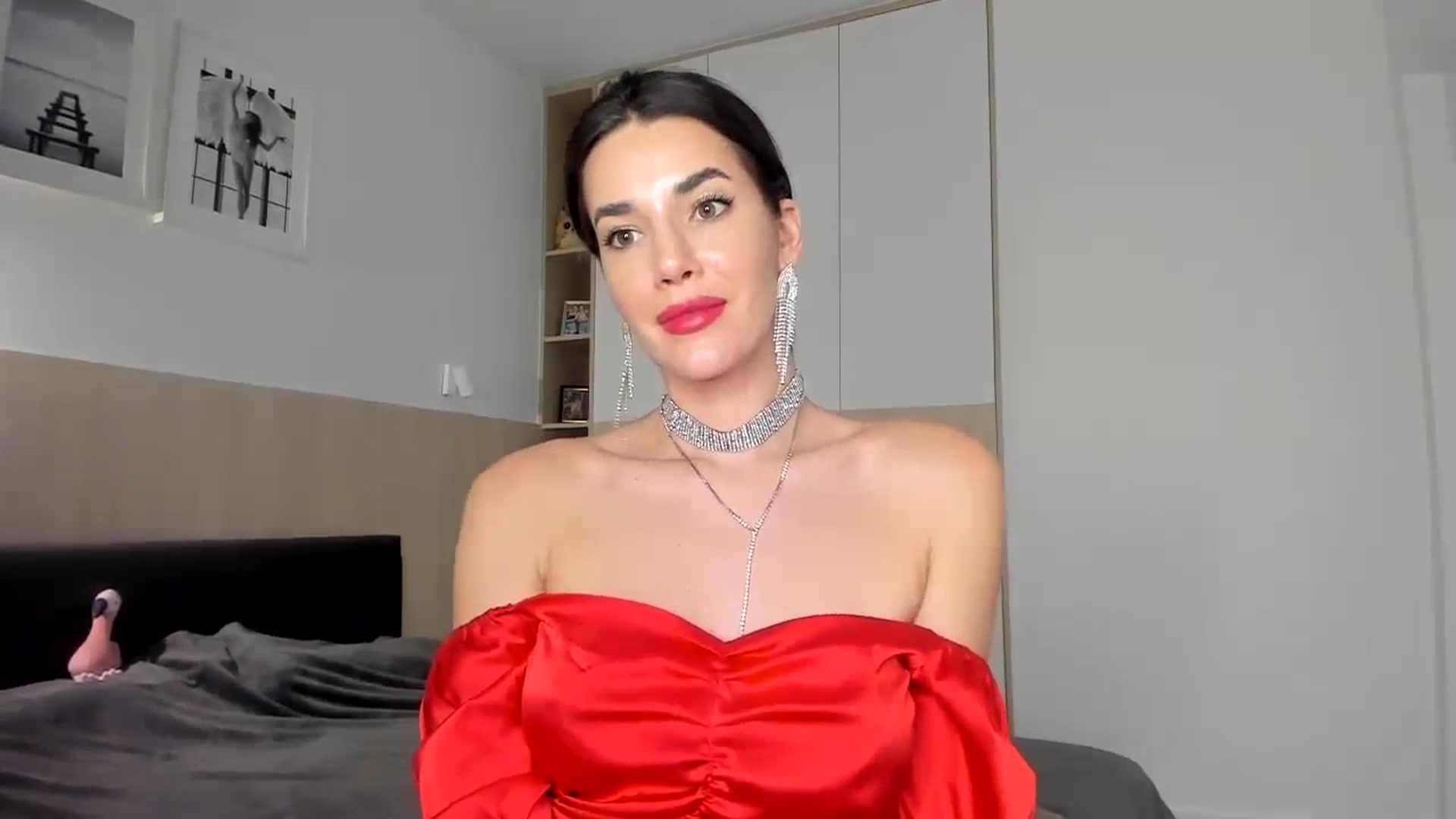 Gallery image thumbnail from EliinaGreen's myfreecams stream on, 12/23/2023, 21:23 image 13 of 20