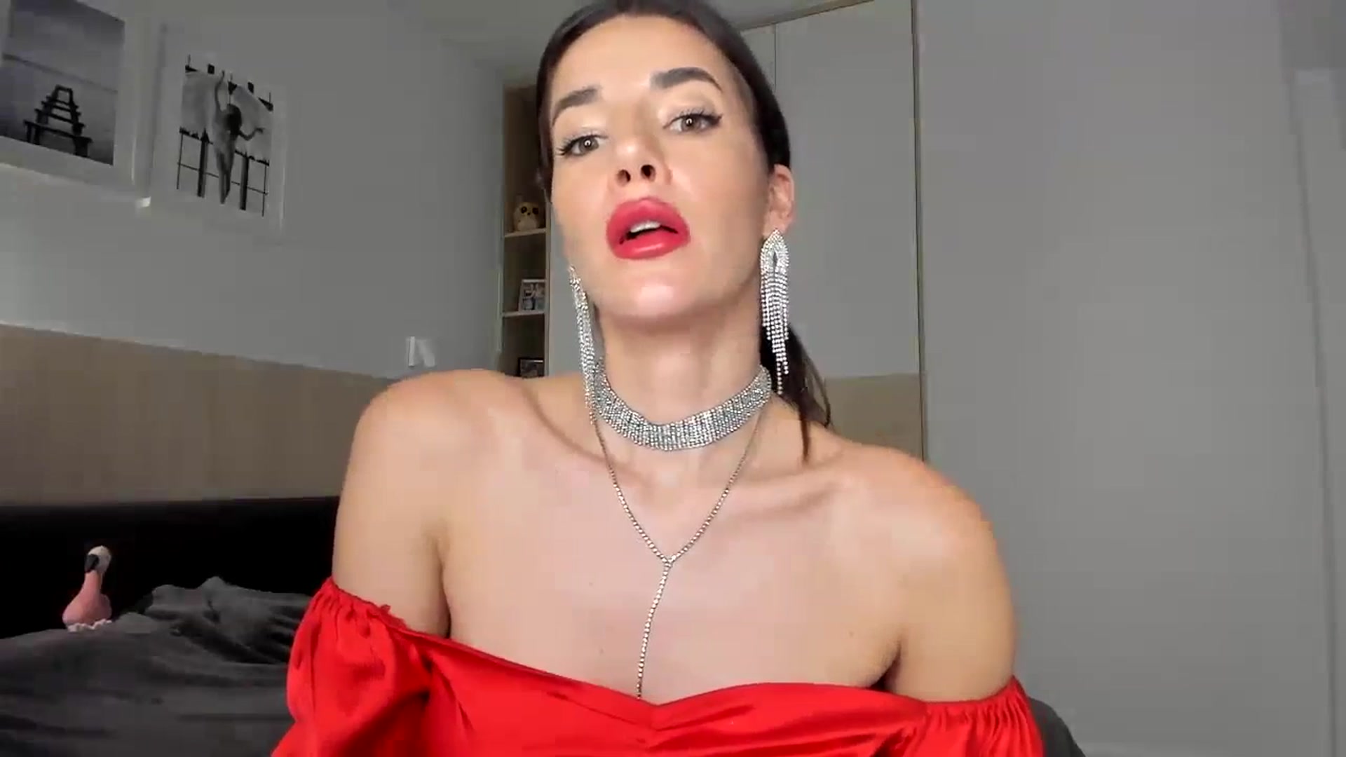 Gallery image thumbnail from EliinaGreen's myfreecams stream on, 12/23/2023, 21:23 image 4 of 20