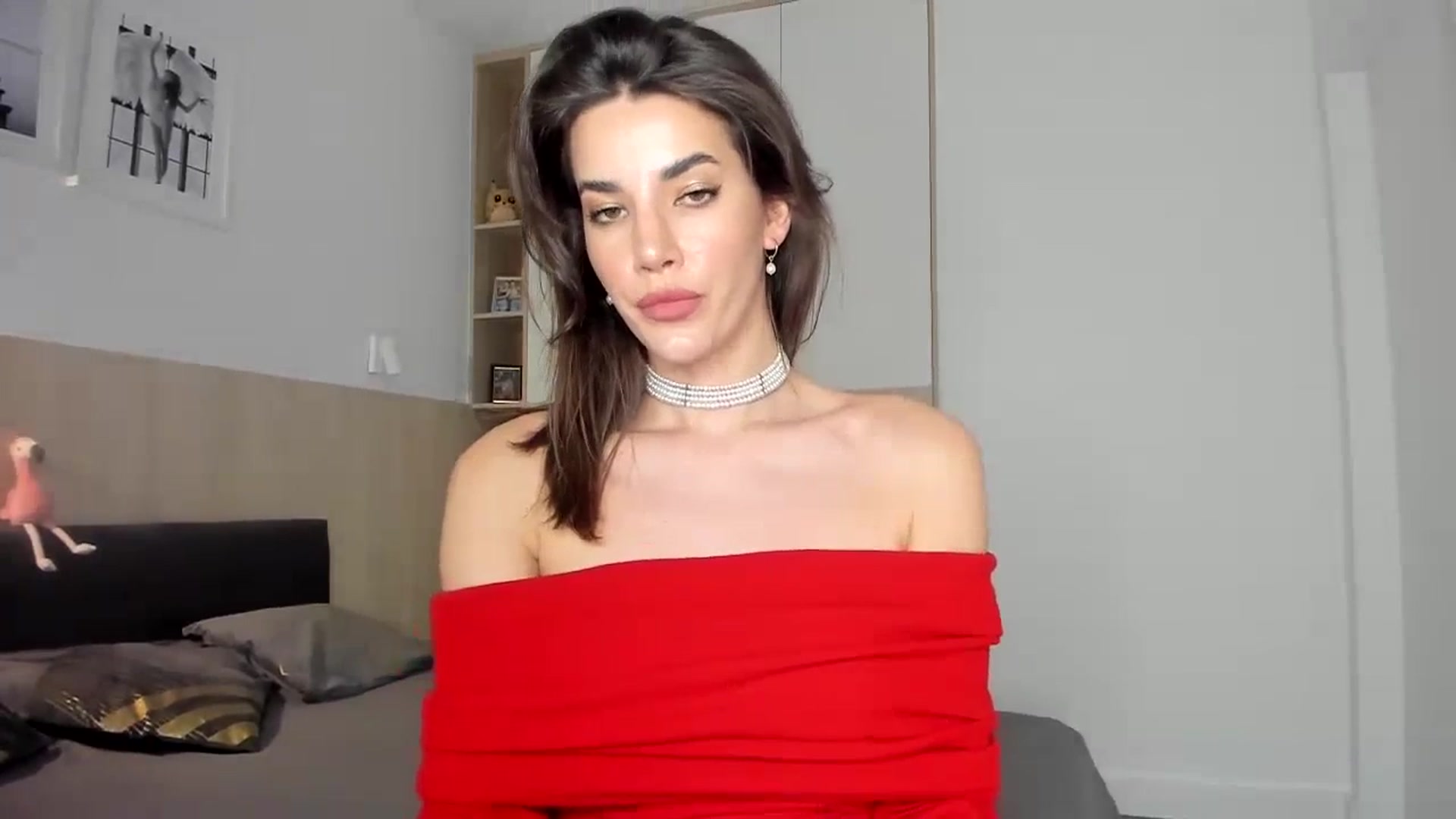 Gallery image thumbnail from EliinaGreen's myfreecams stream on, 12/24/2023, 14:20 image 2 of 20