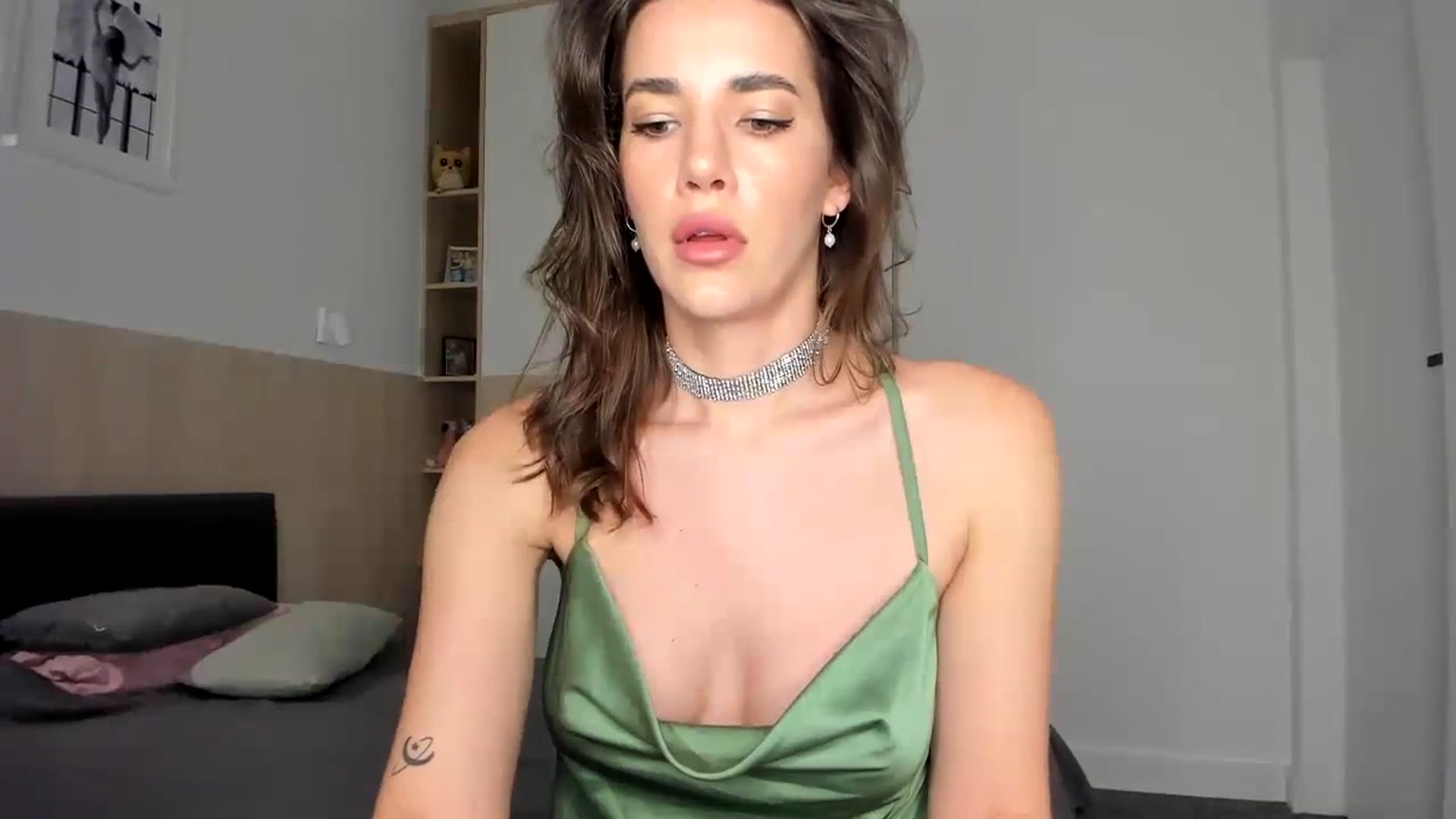 Gallery image thumbnail from EliinaGreen's myfreecams stream on, 12/29/2023, 15:46 image 12 of 20