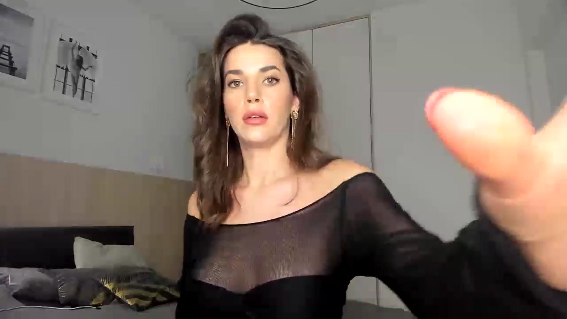 Gallery image thumbnail from EliinaGreen's myfreecams stream on, 01/06/2024, 15:53 image 2 of 20