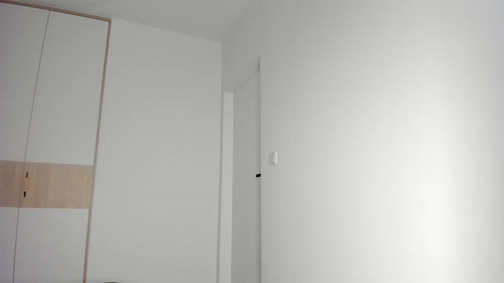Gallery image thumbnail from EliinaGreen's myfreecams stream on, 01/09/2024, 21:38 image 3 of 20