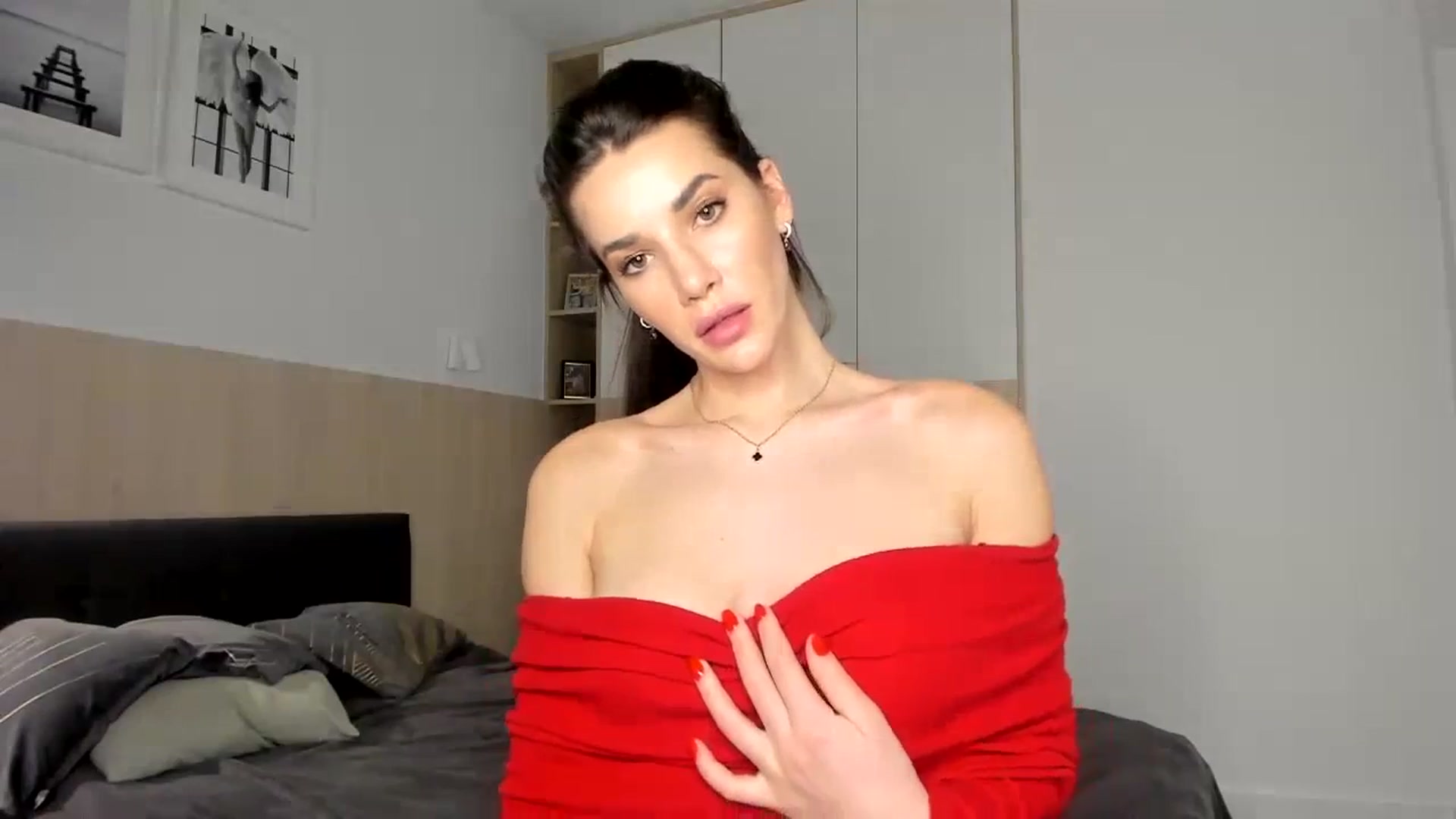 Gallery image thumbnail from EliinaGreen's myfreecams stream on, 01/09/2024, 21:38 image 16 of 20