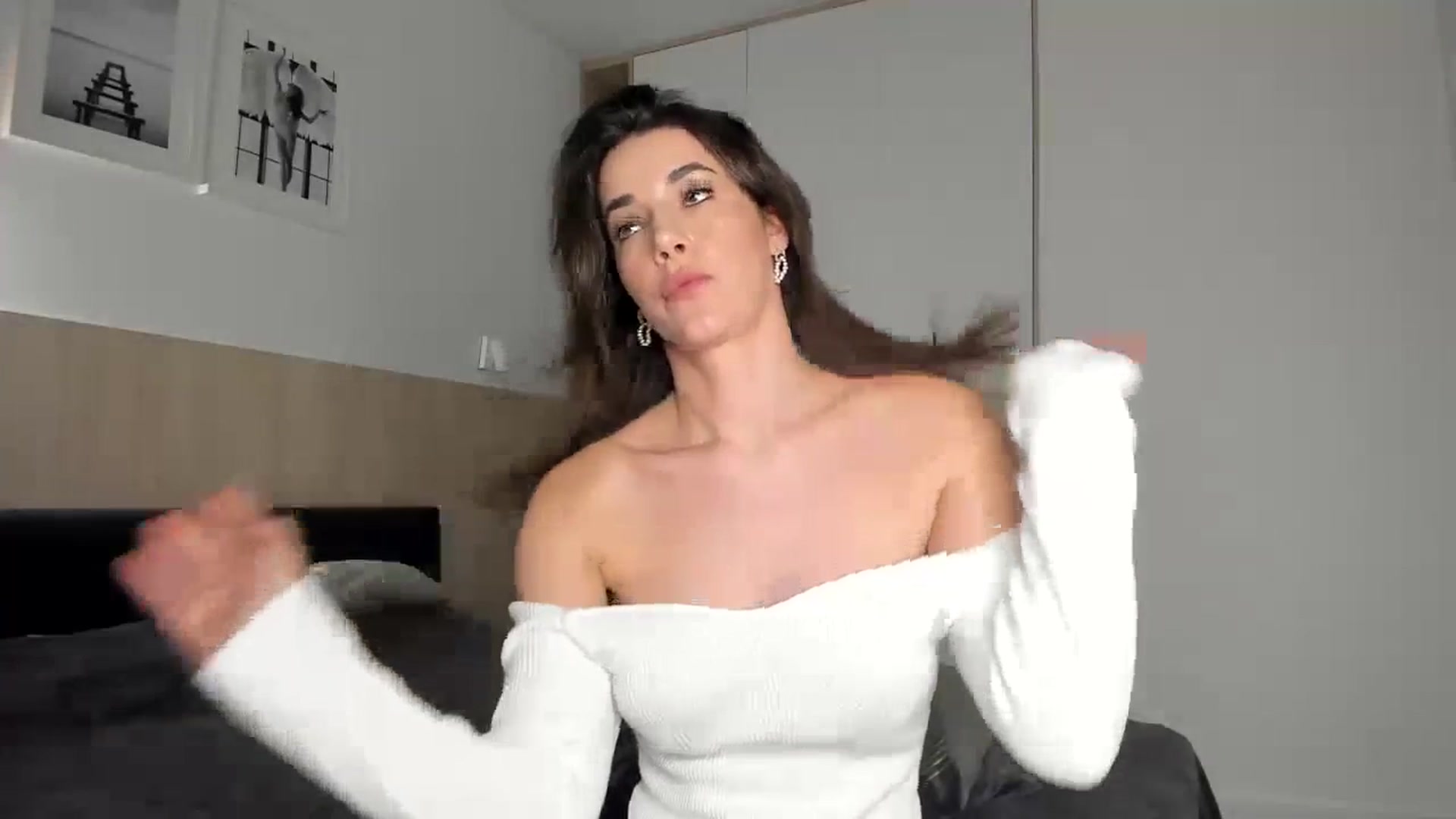 Gallery image thumbnail from EliinaGreen's myfreecams stream on, 01/28/2024, 18:17 image 12 of 20