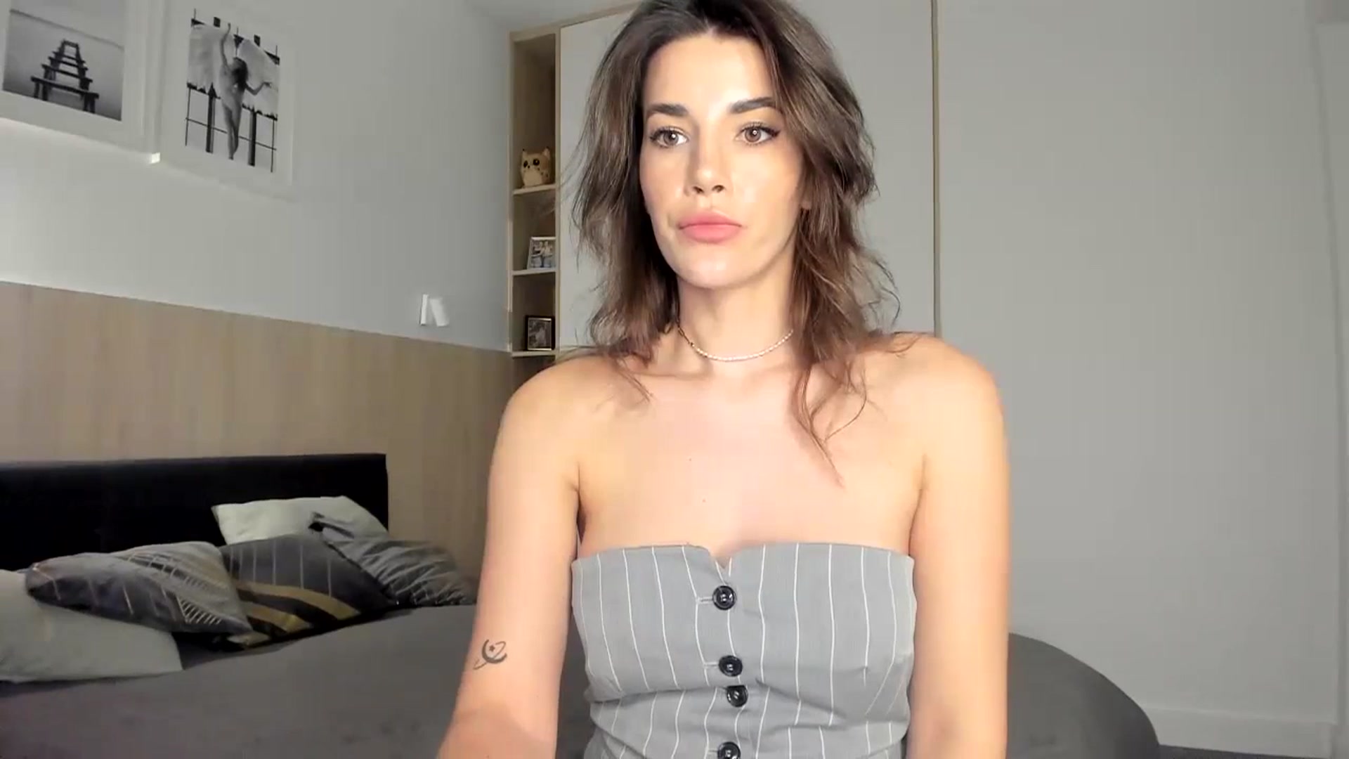 Gallery image thumbnail from EliinaGreen's myfreecams stream on, 01/30/2024, 16:51 image 4 of 20