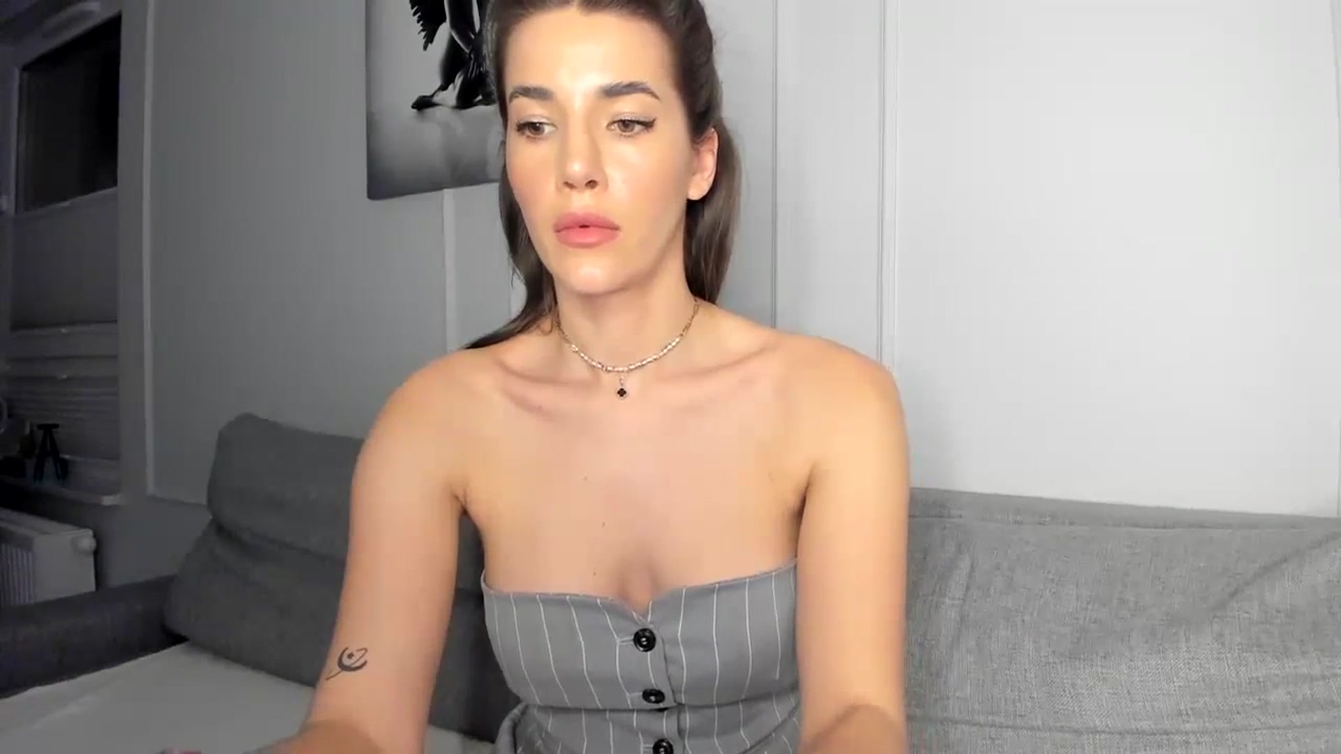 Gallery image thumbnail from EliinaGreen's myfreecams stream on, 02/04/2024, 17:21 image 7 of 20