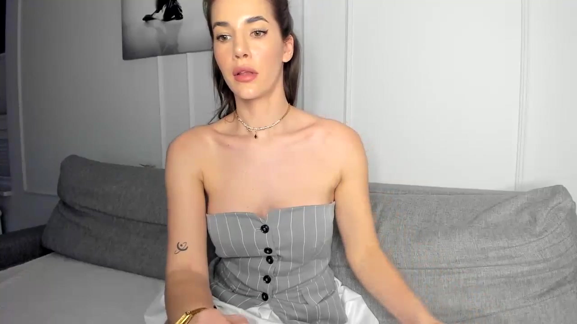 Gallery image thumbnail from EliinaGreen's myfreecams stream on, 02/04/2024, 17:21 image 2 of 20