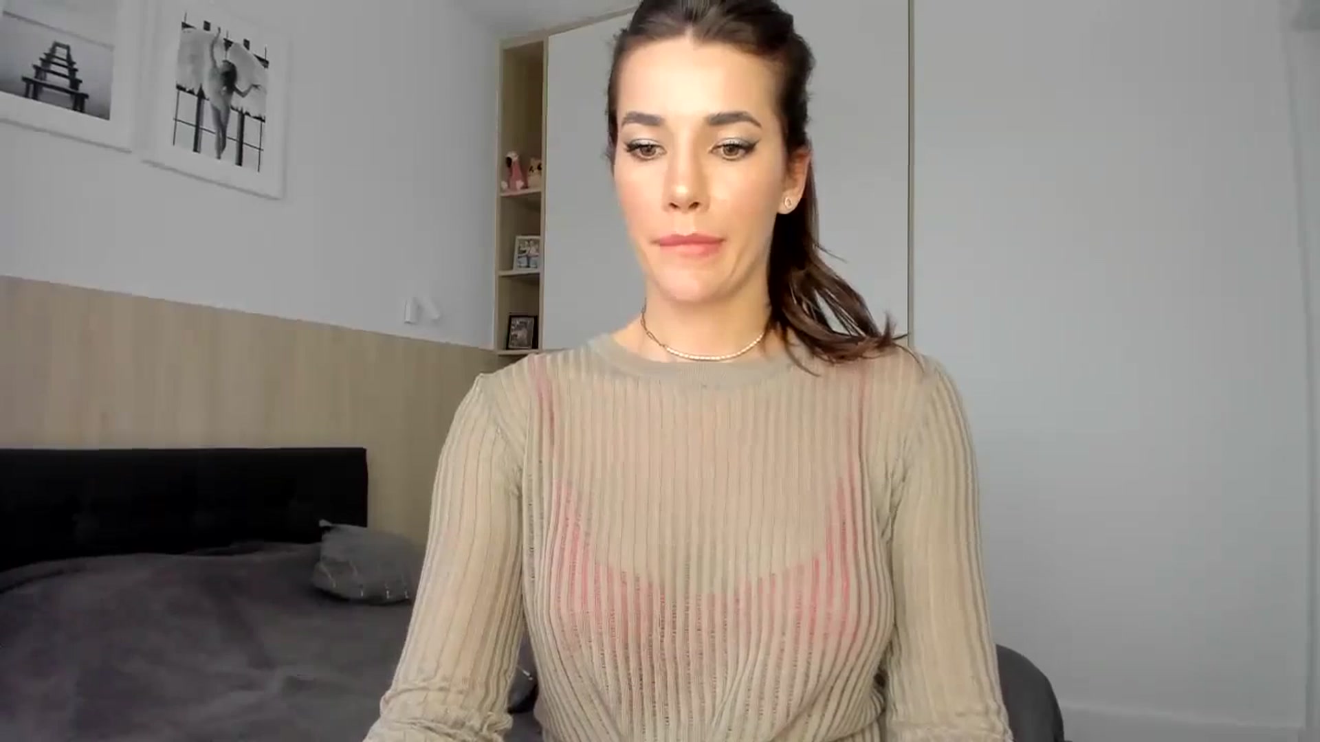 Gallery image thumbnail from EliinaGreen's myfreecams stream on, 02/20/2024, 15:13 image 15 of 20
